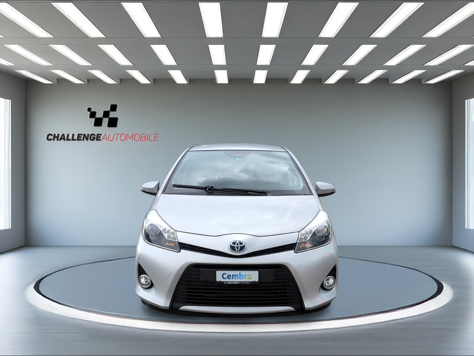 TOYOTA Yaris 1.5 VVT-i HSD Sol-image-1
