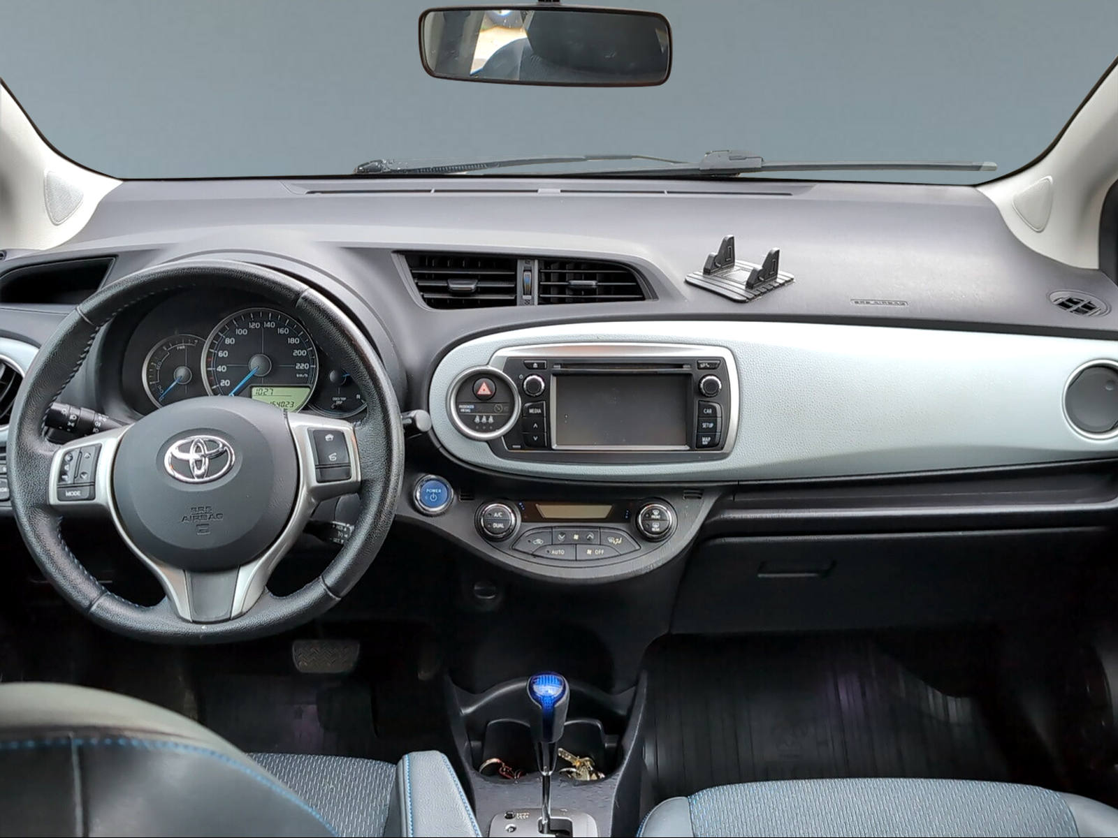 TOYOTA Yaris 1.5 VVT-i HSD Sol-image-9
