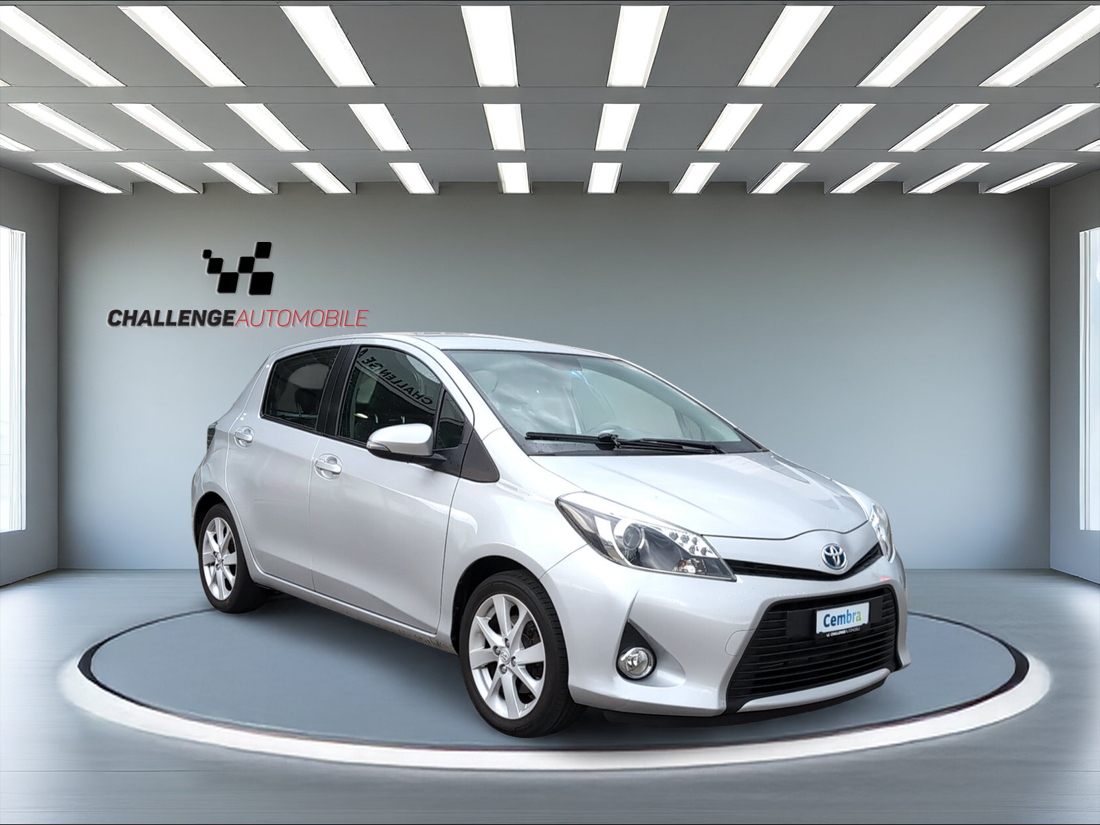 TOYOTA Yaris 1.5 VVT-i HSD Sol-image-0