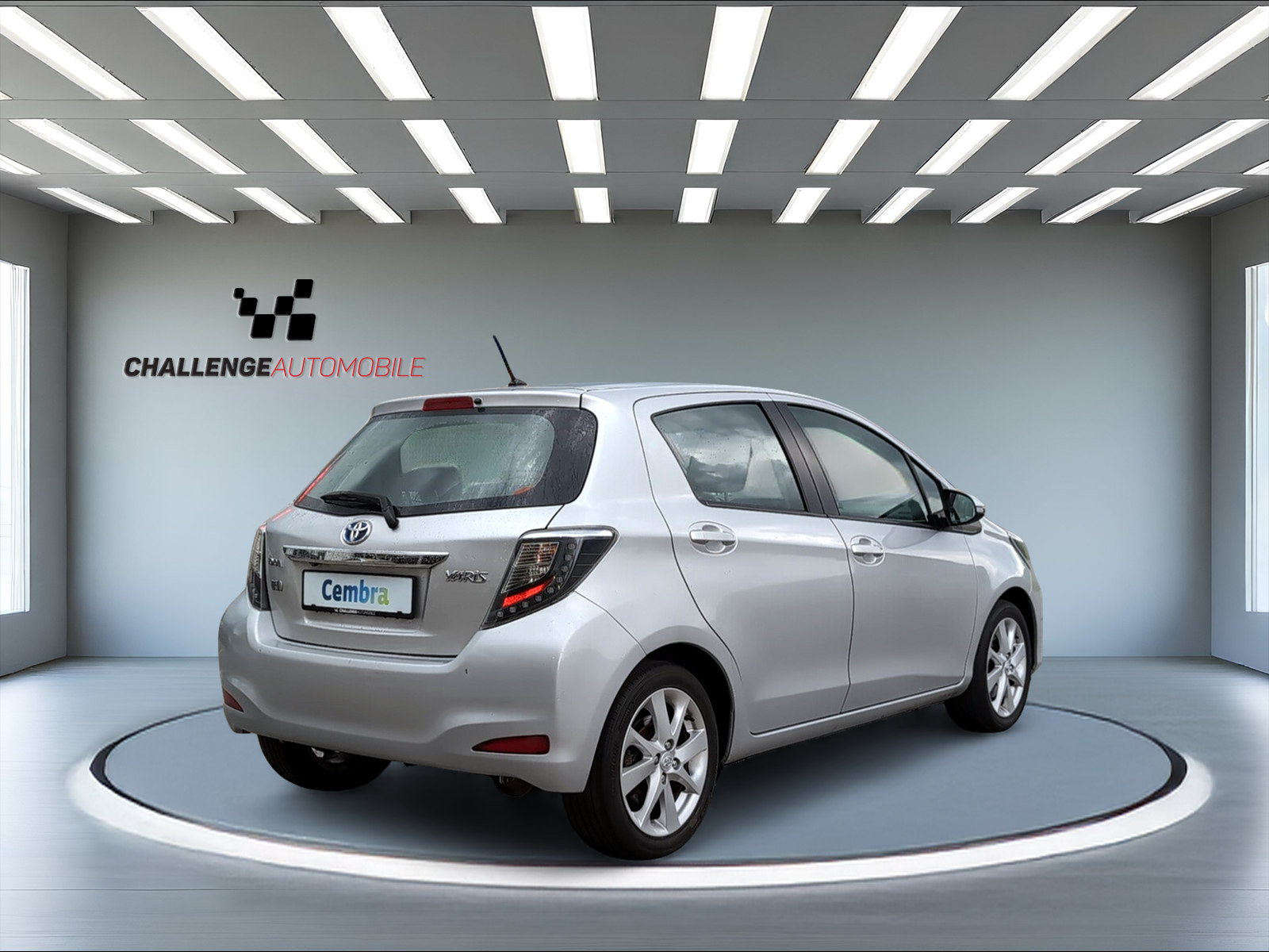 TOYOTA Yaris 1.5 VVT-i HSD Sol-image-6