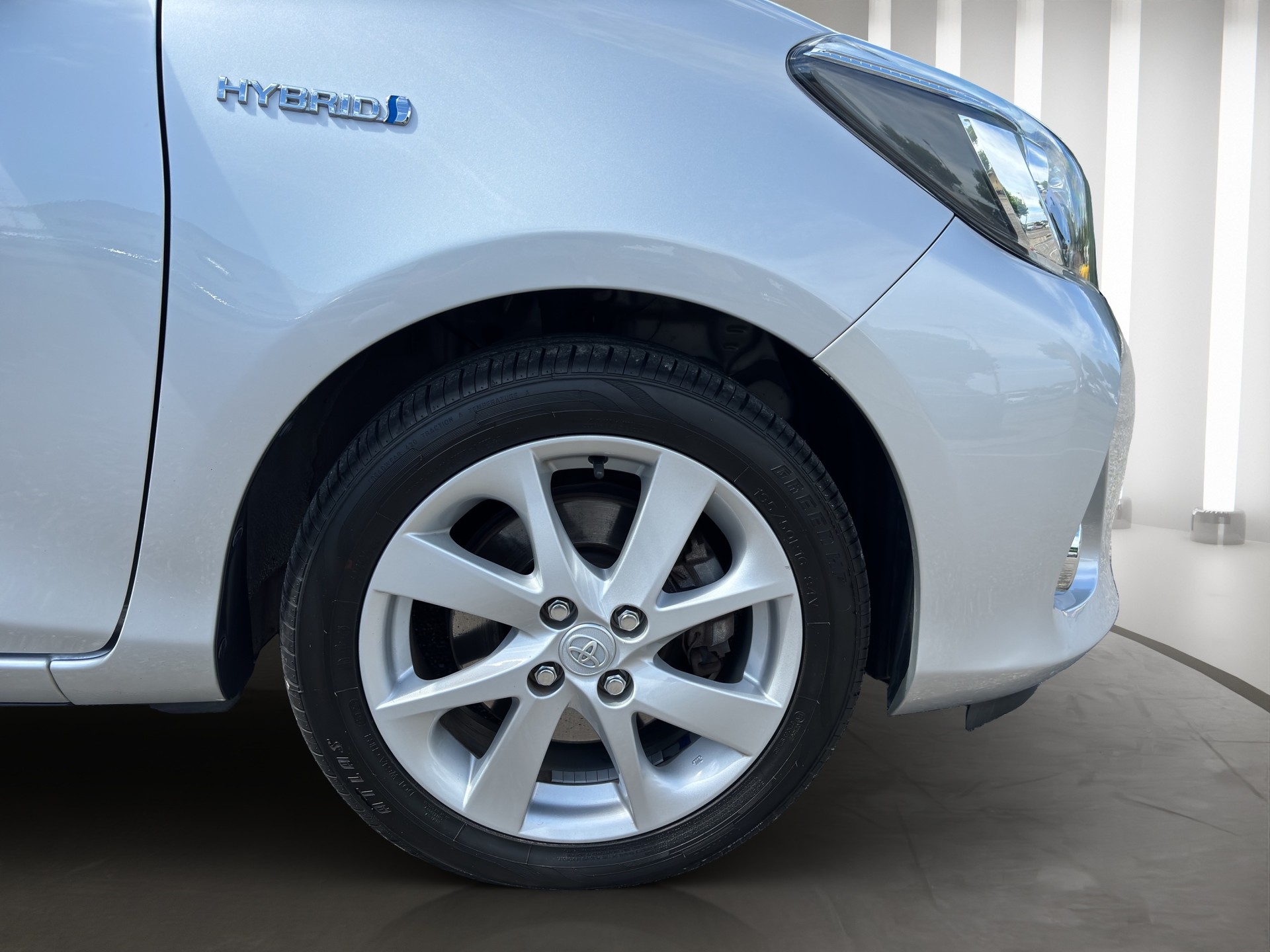 TOYOTA Yaris 1.5 VVT-i Hybrid Sol Premium CVT-image-19