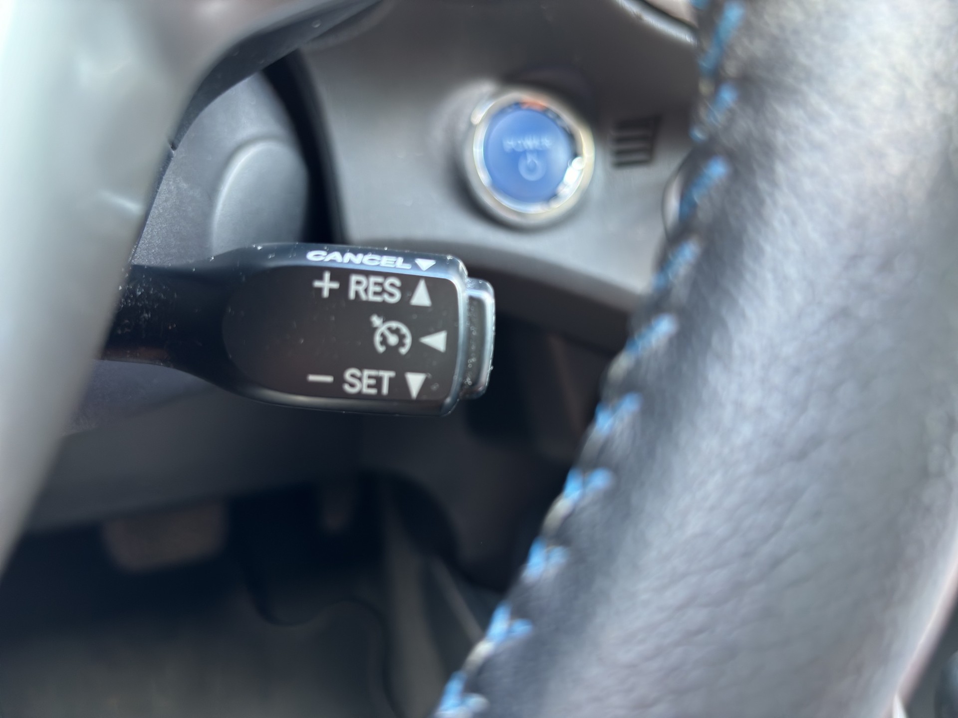 TOYOTA Yaris 1.5 VVT-i Hybrid Sol Premium CVT-image-27