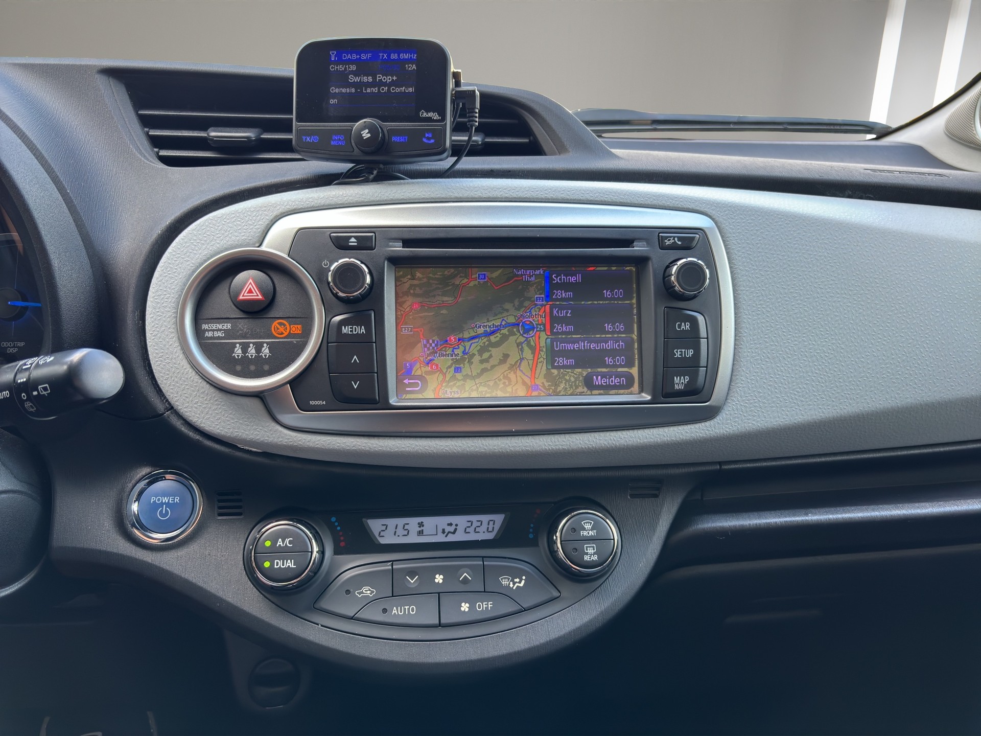 TOYOTA Yaris 1.5 VVT-i Hybrid Sol Premium CVT-image-21