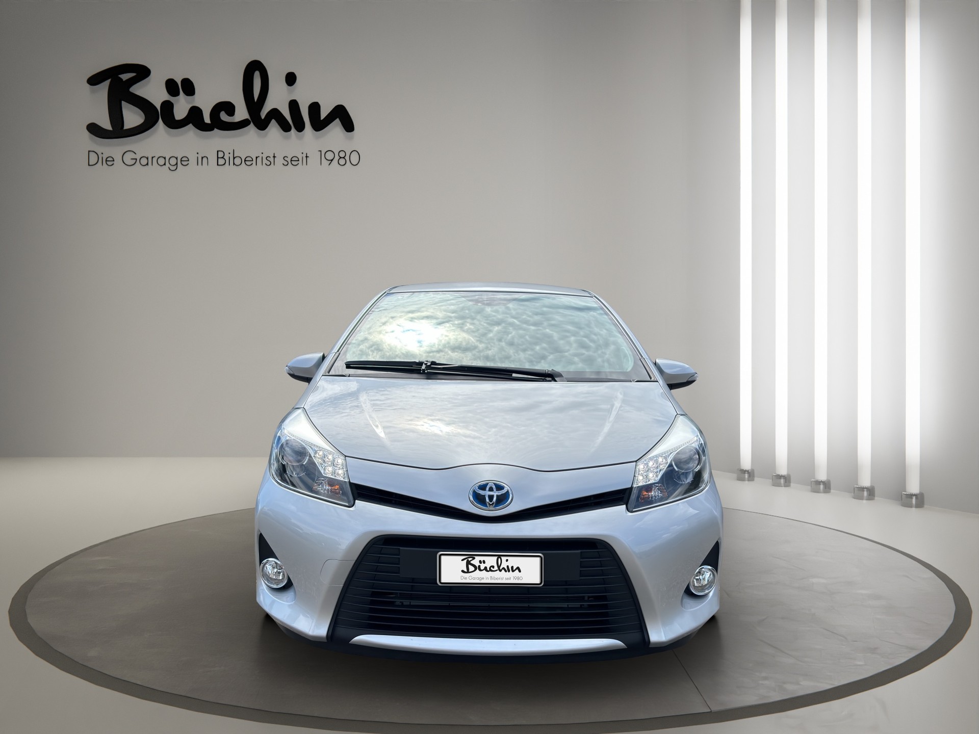 TOYOTA Yaris 1.5 VVT-i Hybrid Sol Premium CVT-image-1