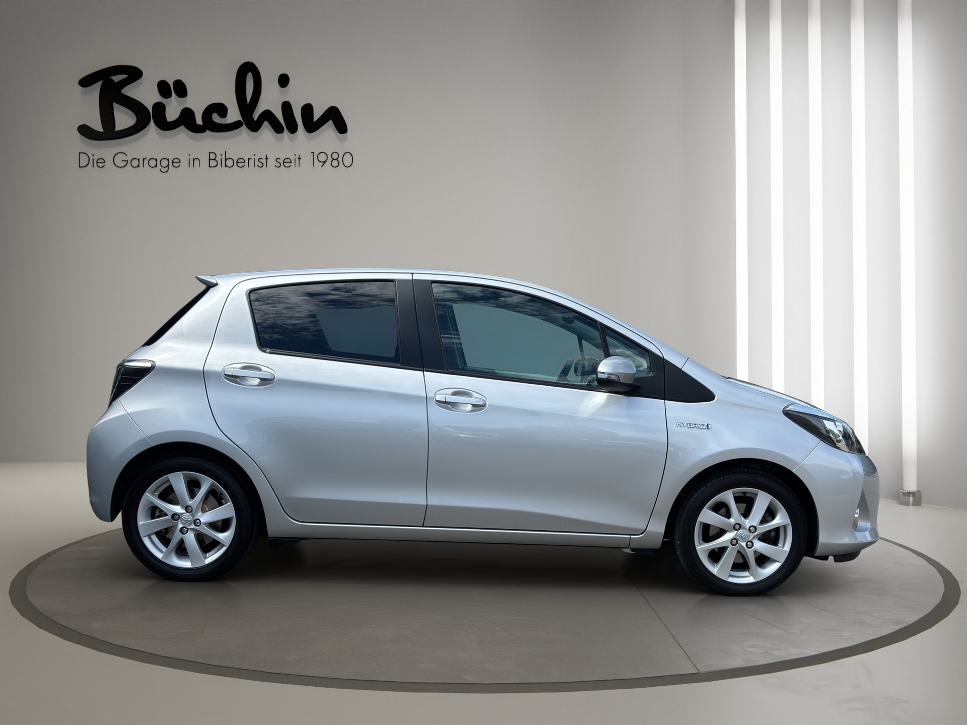 TOYOTA Yaris 1.5 VVT-i Hybrid Sol Premium CVT-image-7