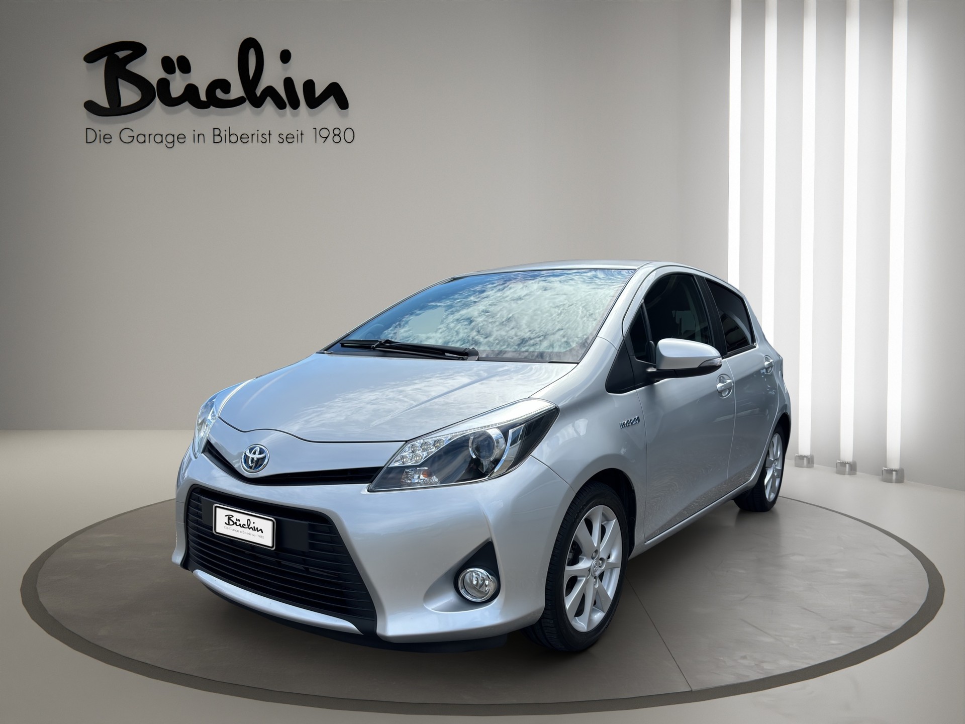 TOYOTA Yaris 1.5 VVT-i Hybrid Sol Premium CVT-image-2