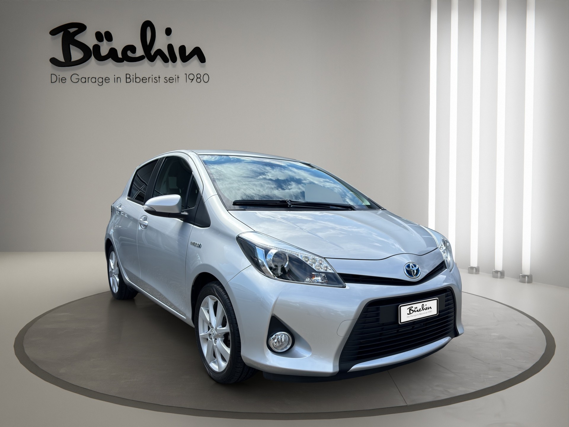 TOYOTA Yaris 1.5 VVT-i Hybrid Sol Premium CVT-image-0