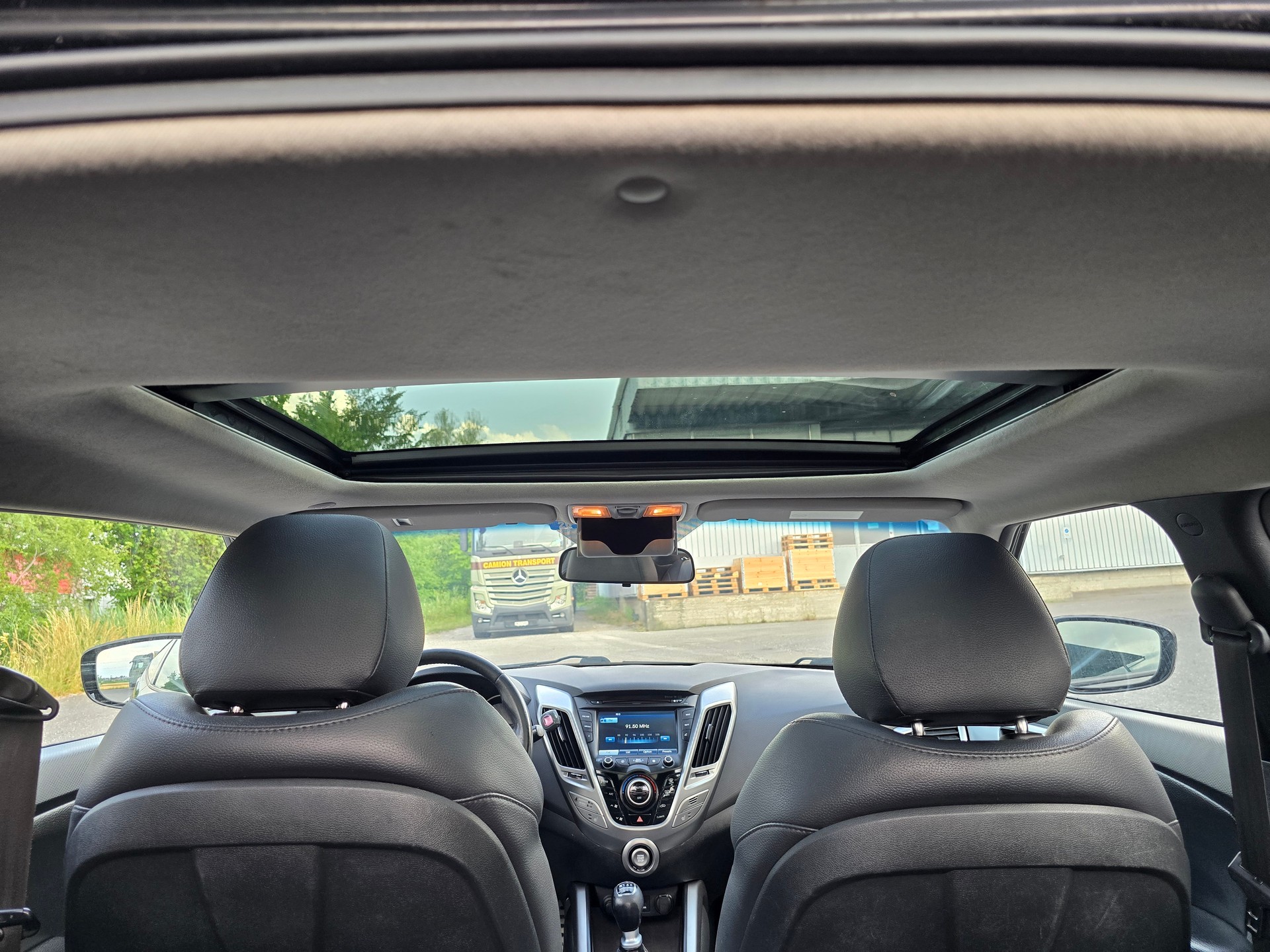 HYUNDAI Veloster 1.6 GDI-image-15