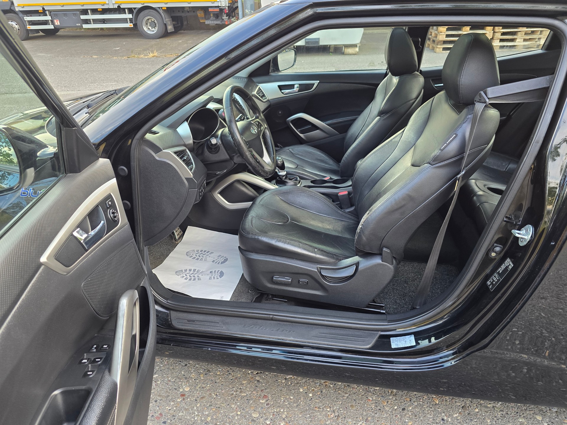 HYUNDAI Veloster 1.6 GDI-image-11