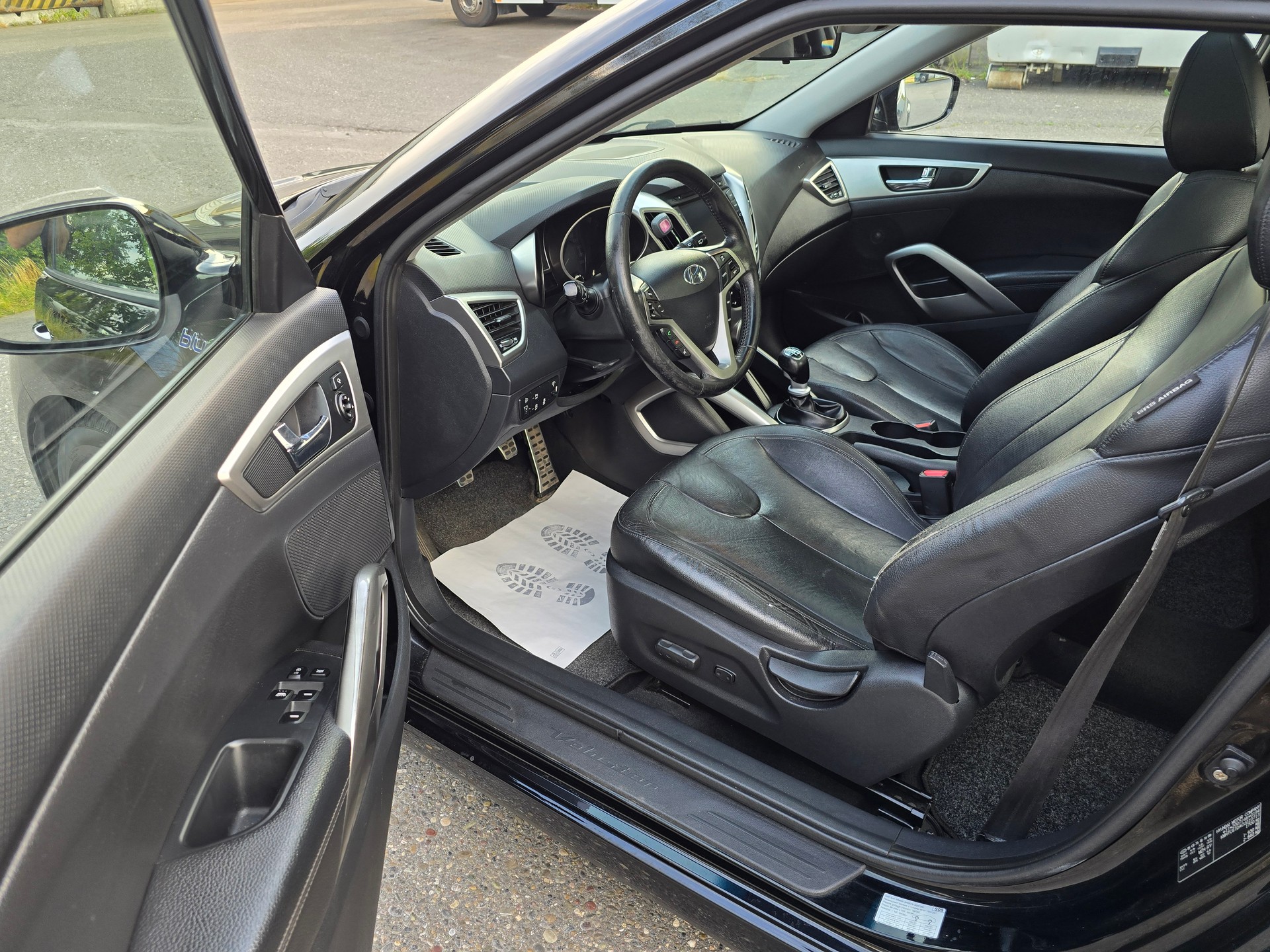 HYUNDAI Veloster 1.6 GDI-image-12