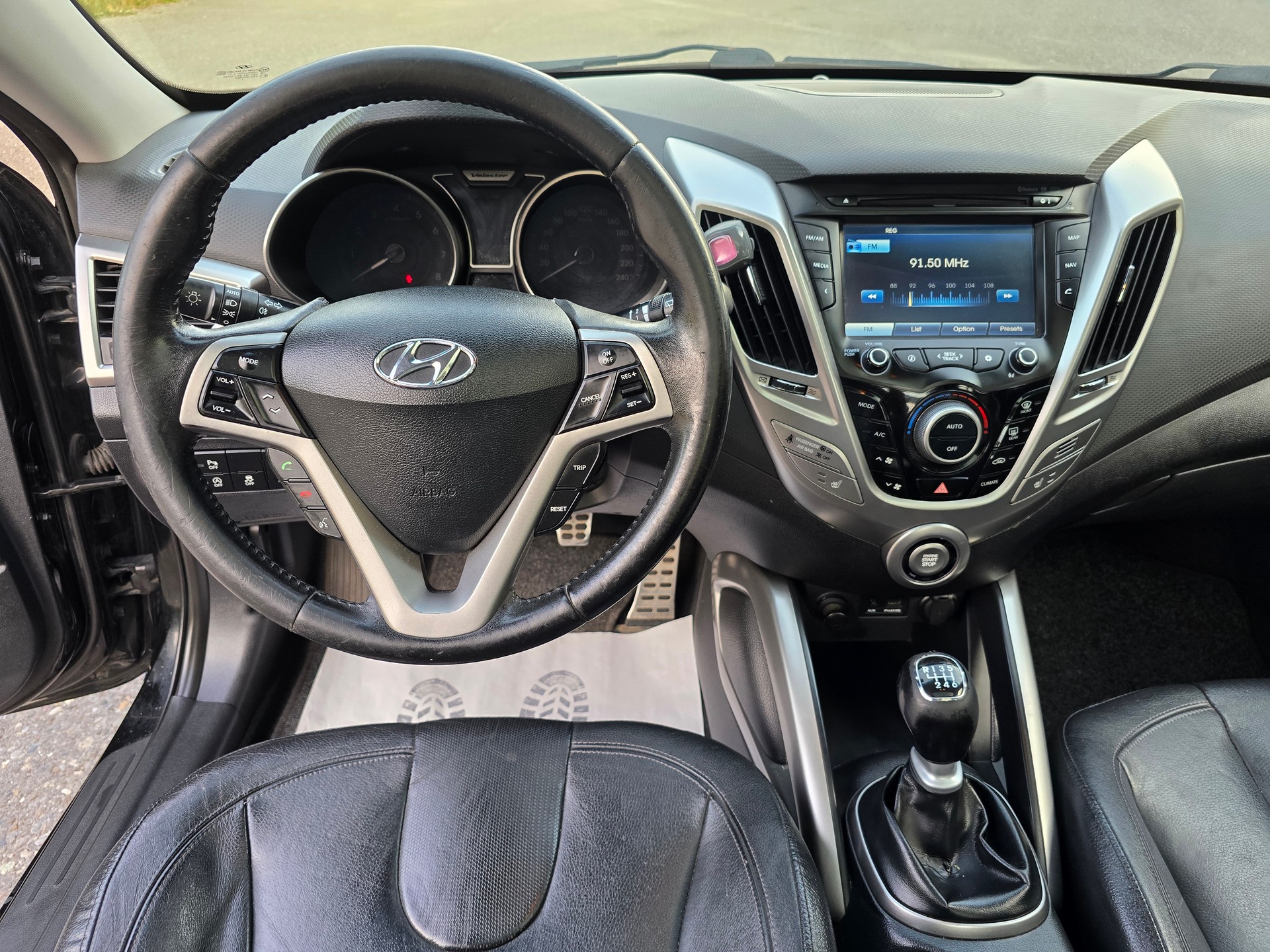 HYUNDAI Veloster 1.6 GDI-image-14