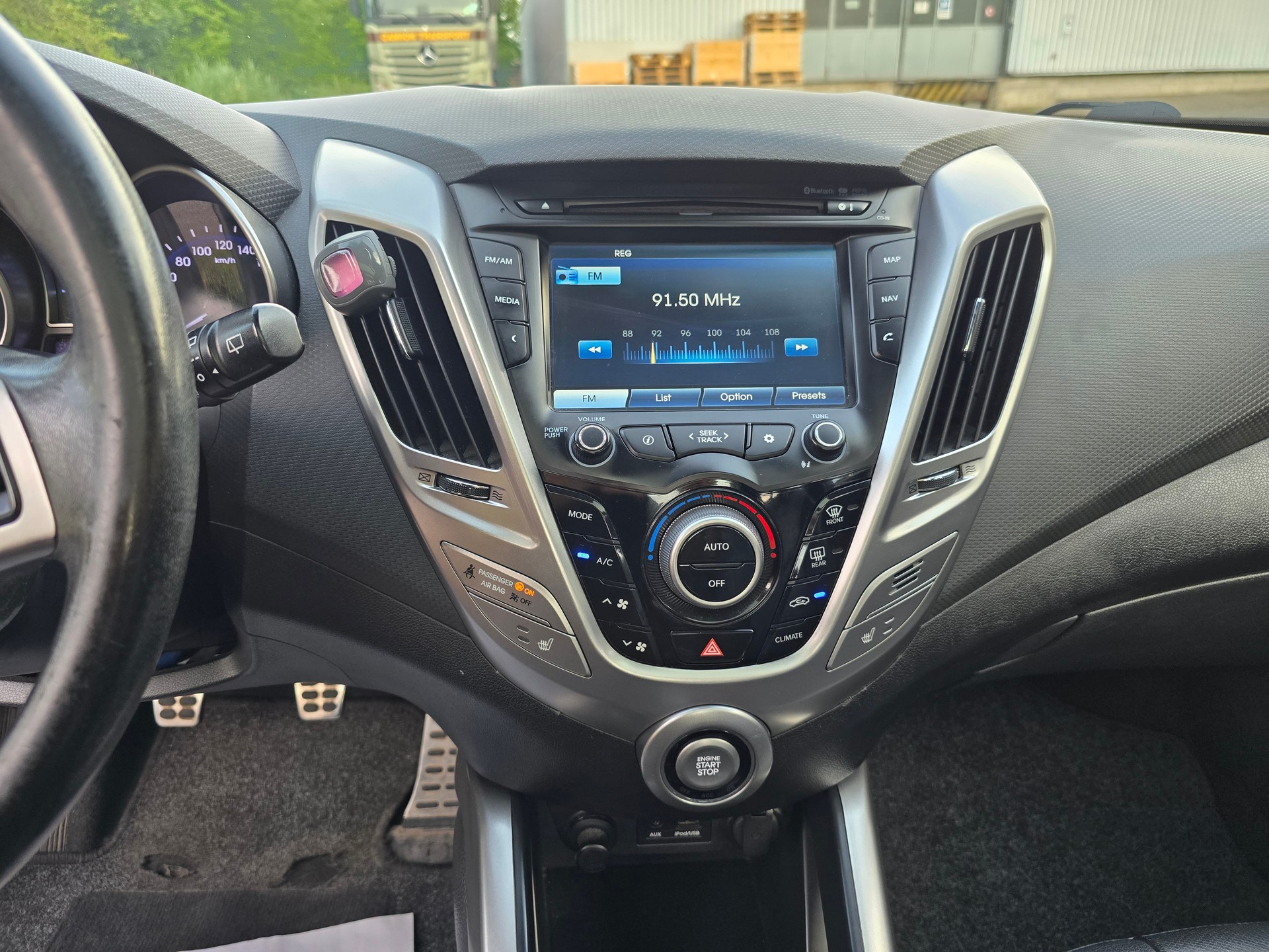 HYUNDAI Veloster 1.6 GDI-image-22