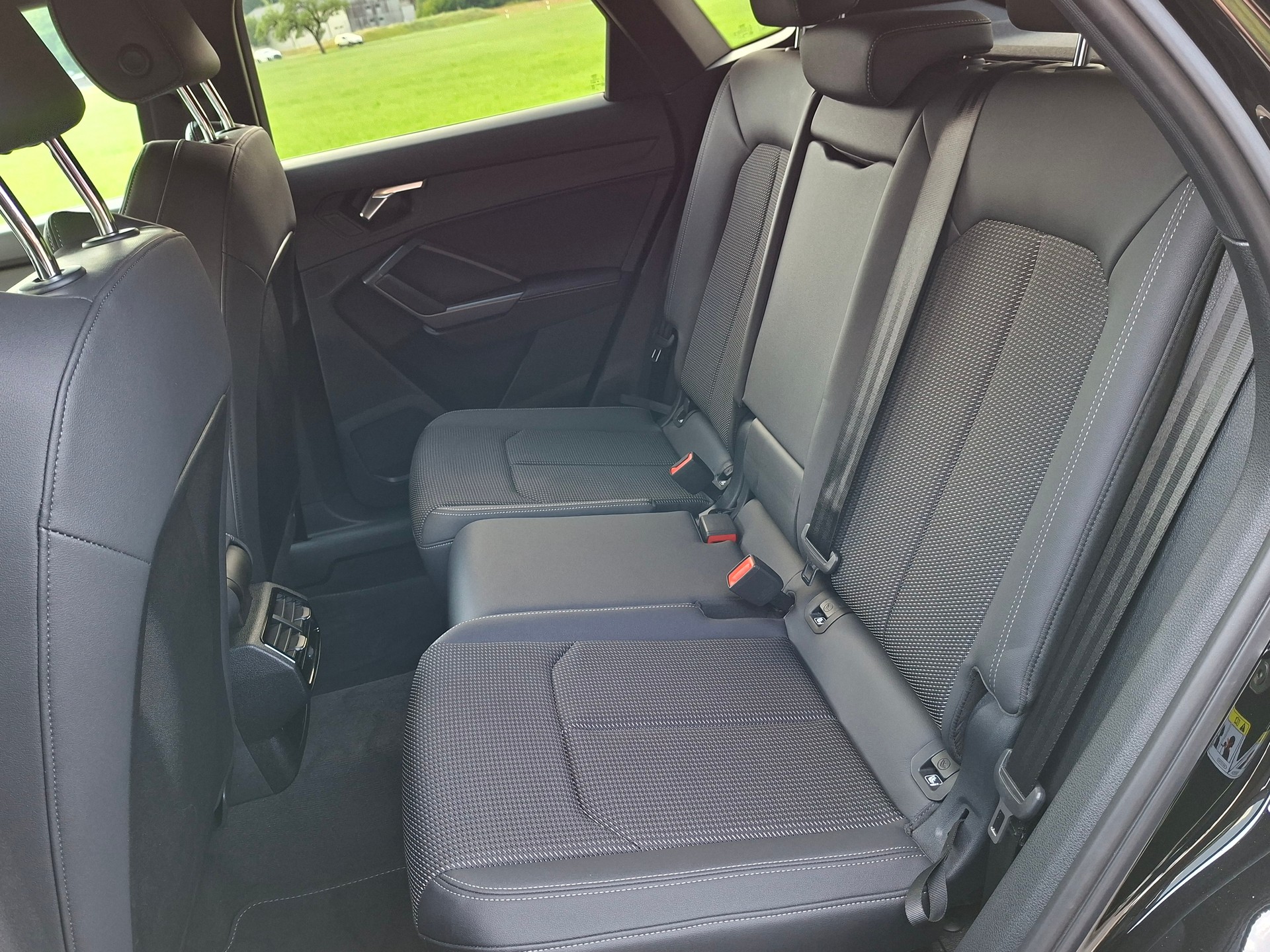 AUDI Q3 Sportback 35 TFSI Attraction S-tronic *inkl. Garantie+Servicepaket+S-Line*-image-14