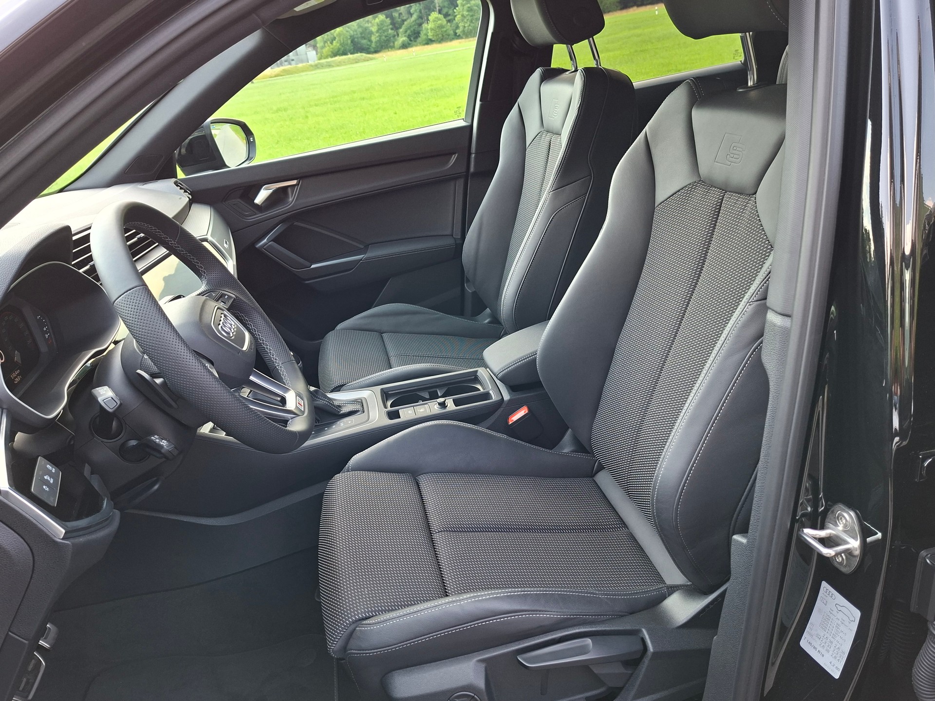 AUDI Q3 Sportback 35 TFSI Attraction S-tronic *inkl. Garantie+Servicepaket+S-Line*-image-7