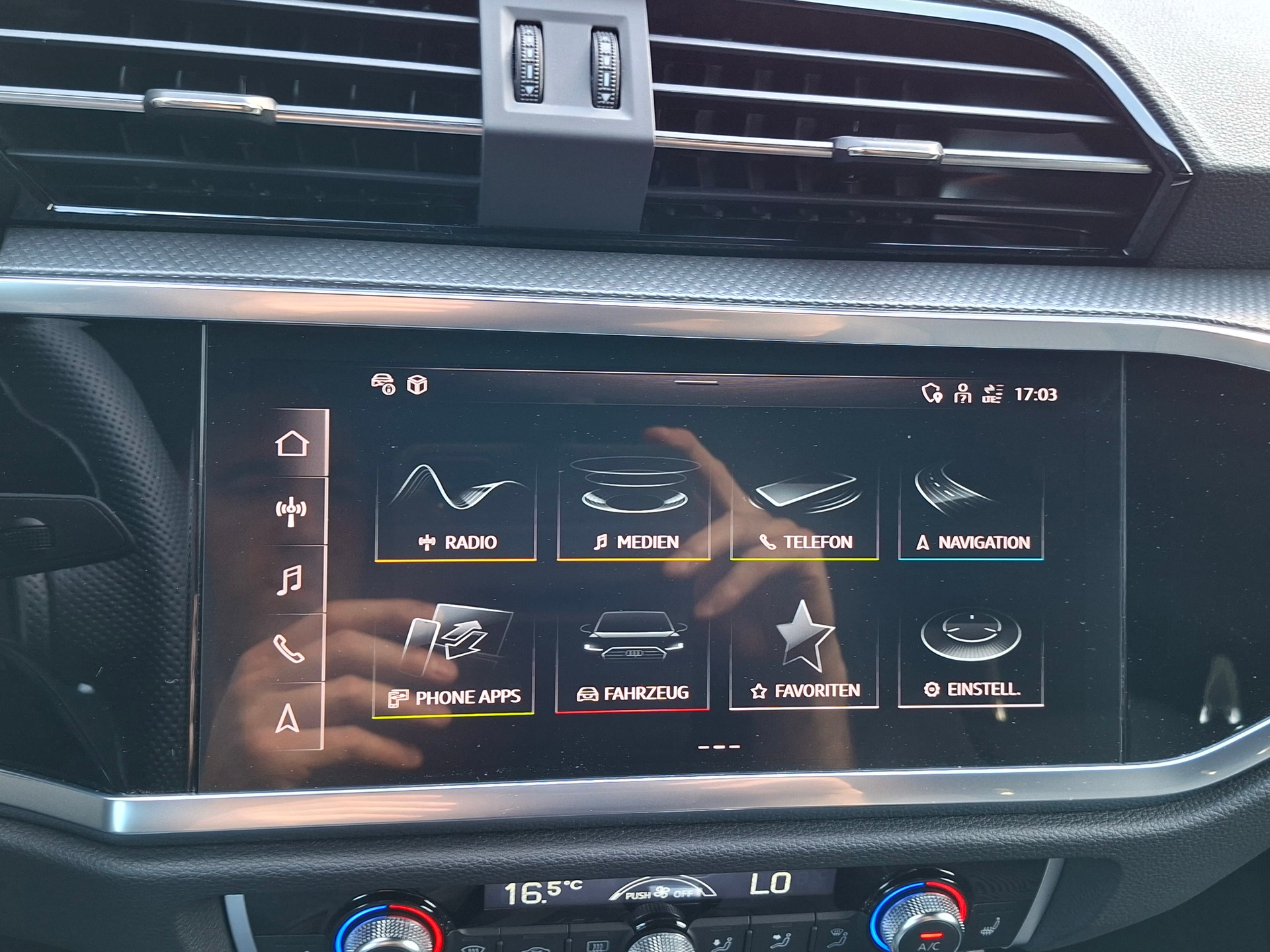 AUDI Q3 Sportback 35 TFSI Attraction S-tronic *inkl. Garantie+Servicepaket+S-Line*-image-12