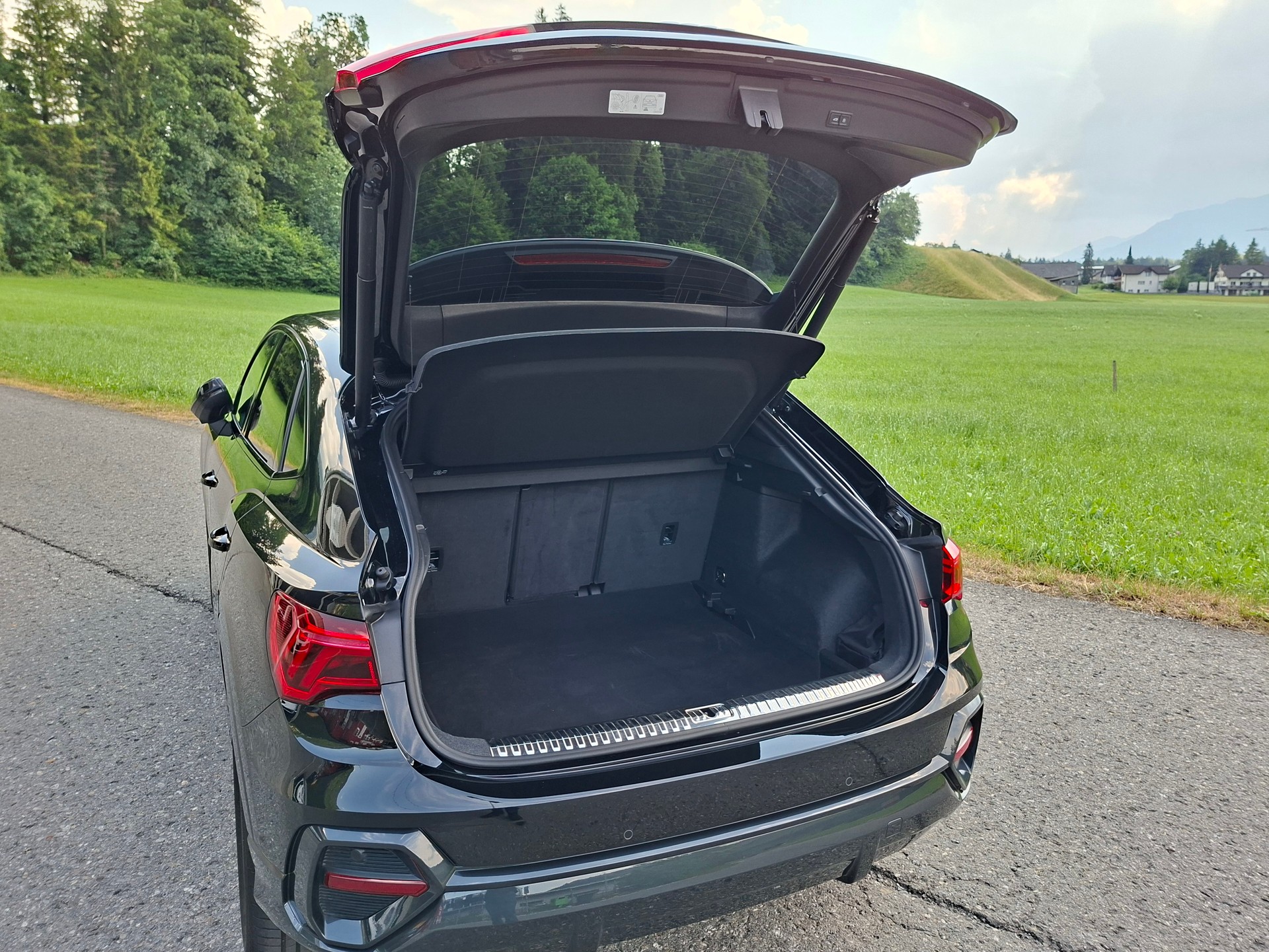 AUDI Q3 Sportback 35 TFSI Attraction S-tronic *inkl. Garantie+Servicepaket+S-Line*-image-6