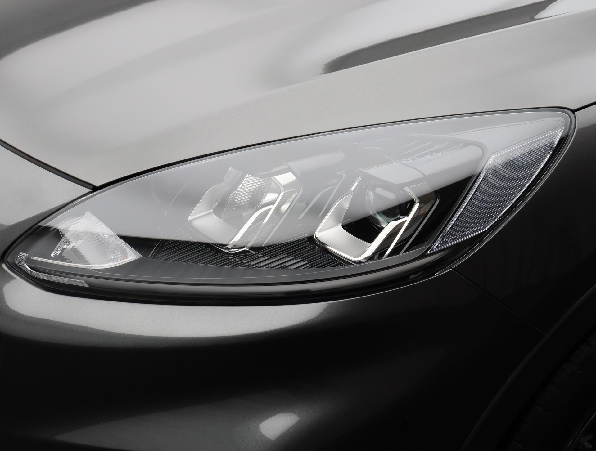 FORD Kuga 2.5 Plug-in Hybrid ST-Line-image-17