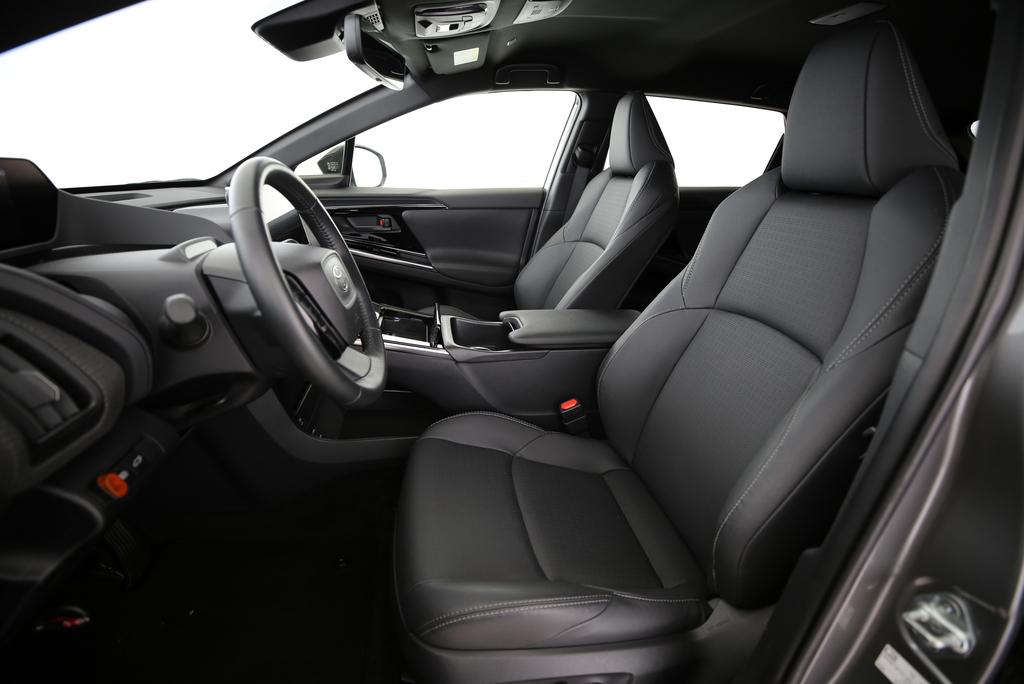 TOYOTA bZ4X Premium AWD-image-2