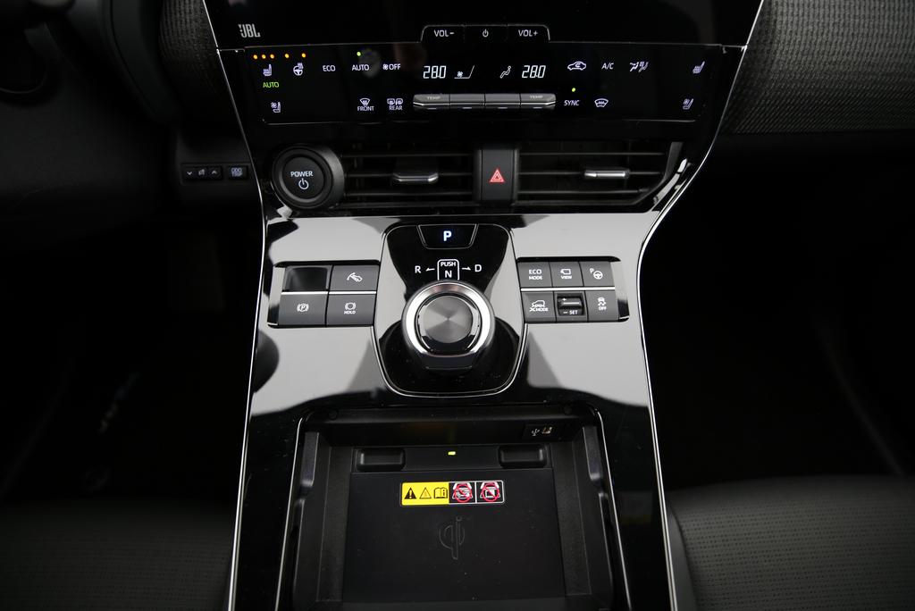 TOYOTA bZ4X Premium AWD-image-8