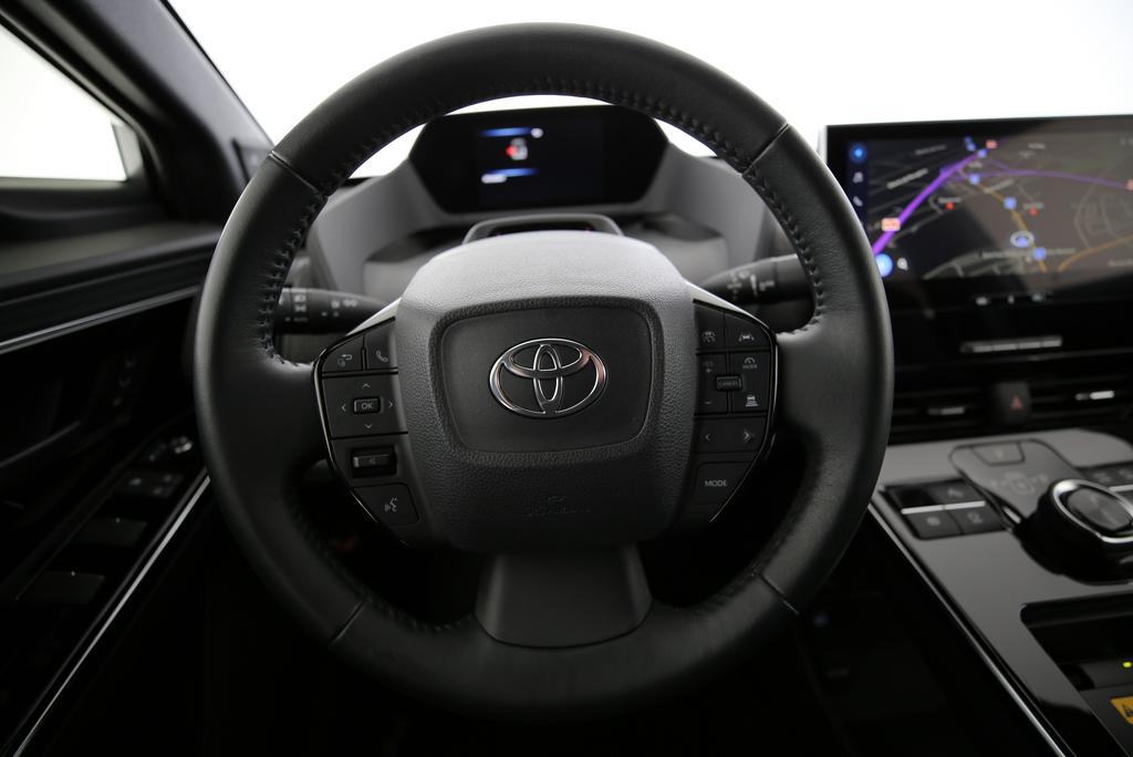 TOYOTA bZ4X Premium AWD-image-5
