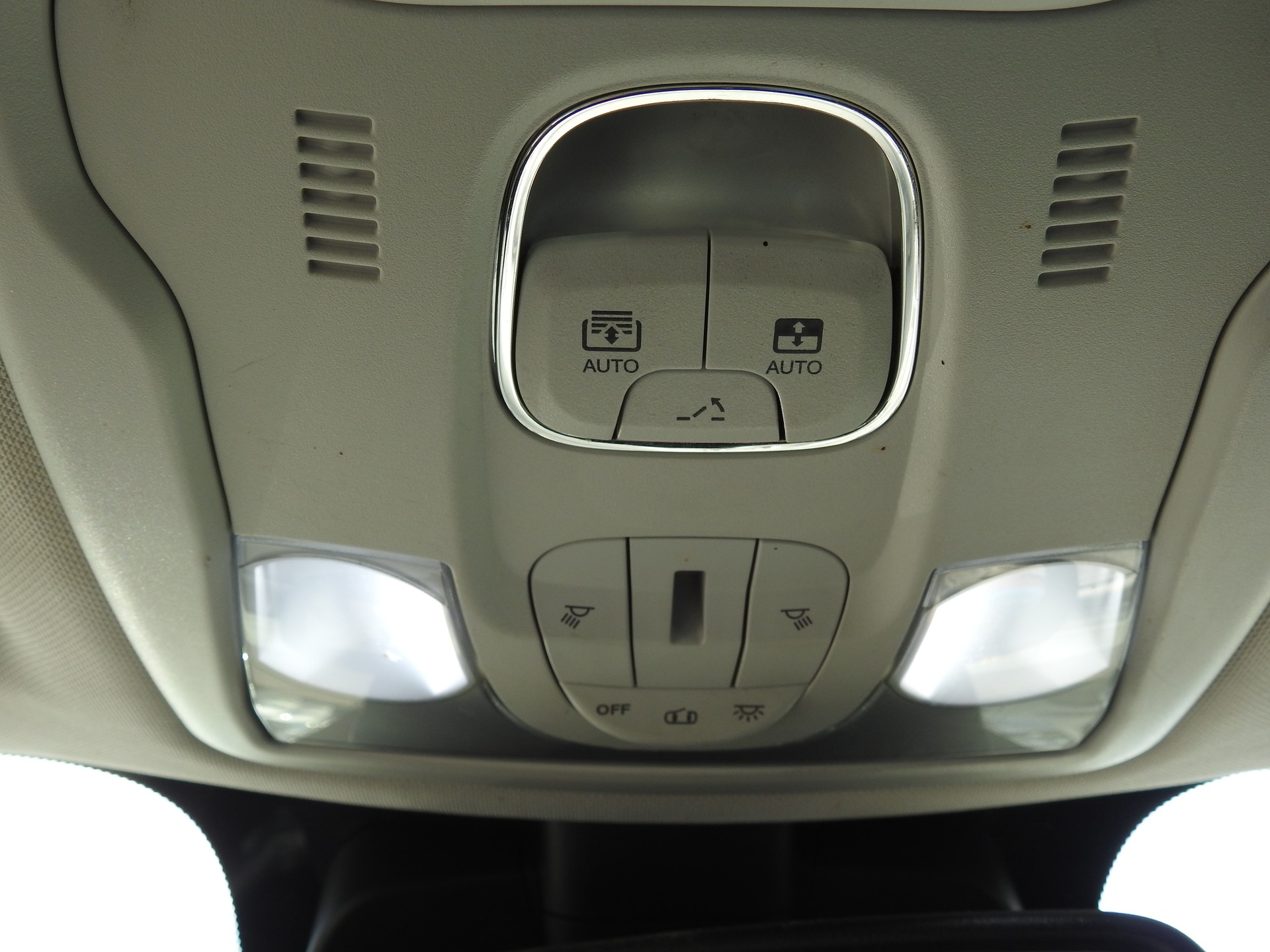 JEEP Renegade 2.0 MJ Trailhawk AWD + Low Range 9ATX-image-27