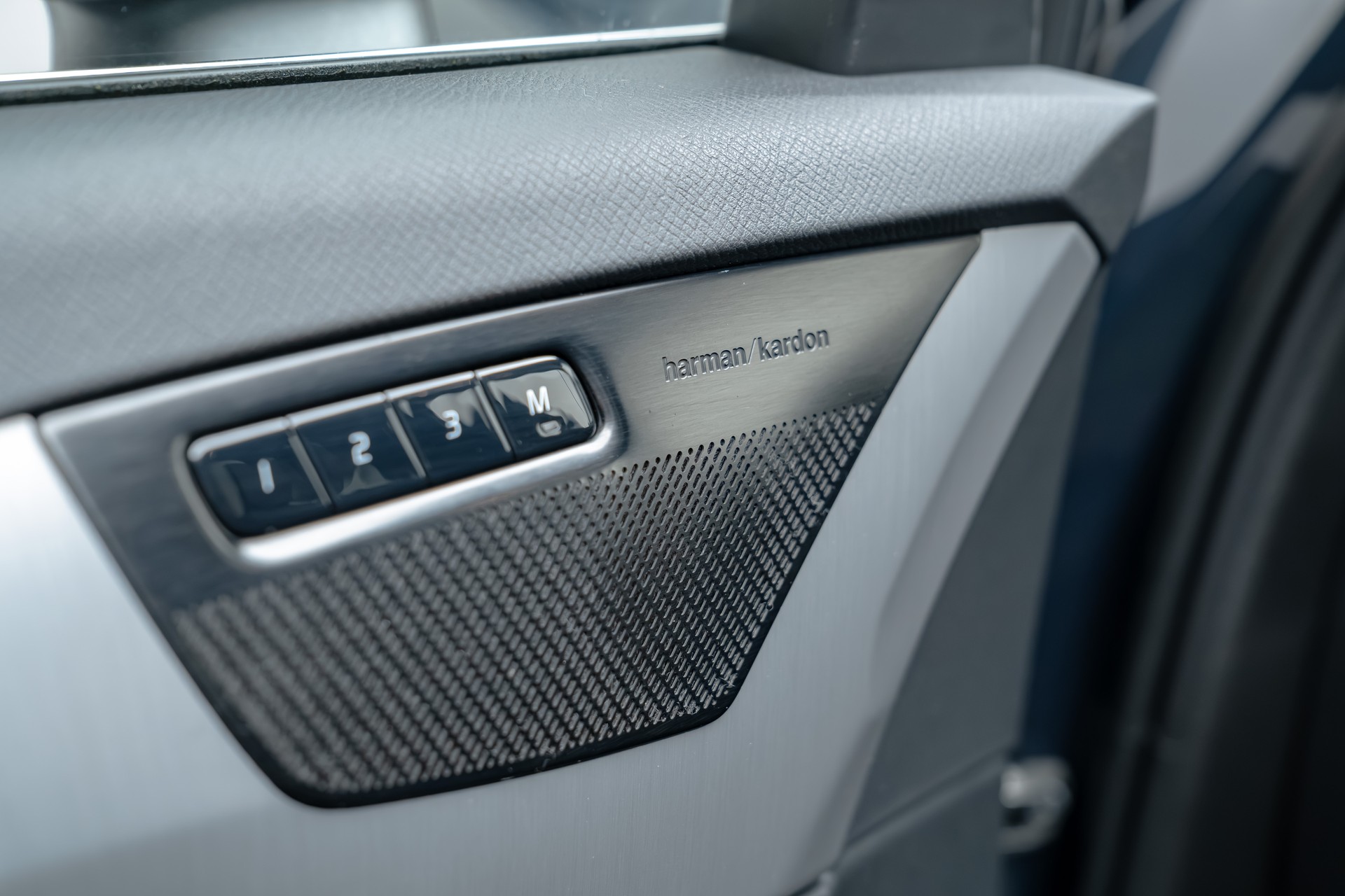 VOLVO XC90 T8 eAWD PluginHybrid Inscription Geartronic-image-14