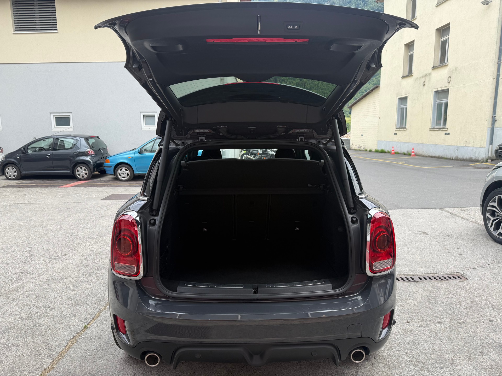 MINI Countryman Cooper S ALL4 Steptronic-image-5