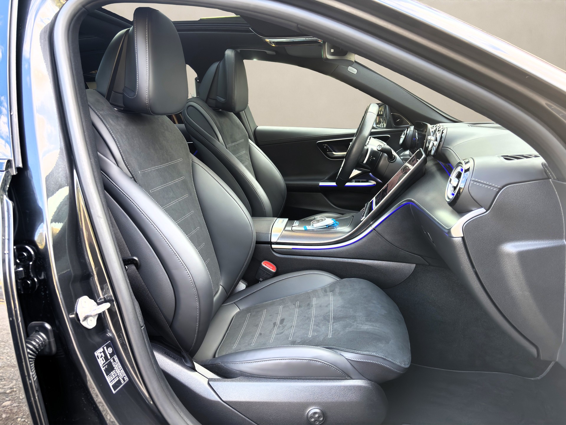 MERCEDES-BENZ C 400e 4Matic❗AMG Line❗✅CH-Fahrzeug & Werksgarantie & Gratis-Service✅-image-9
