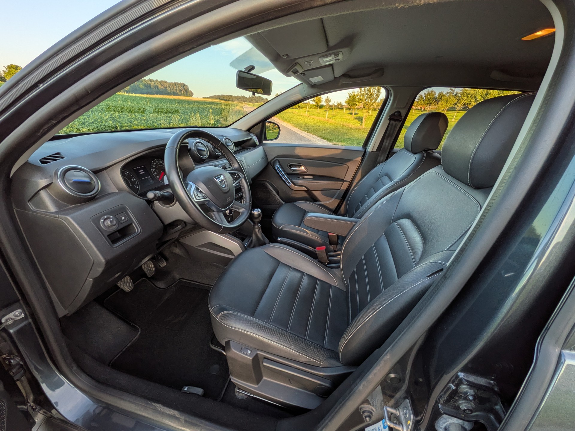 DACIA Duster TCe 150 Prestige 4x4-image-12