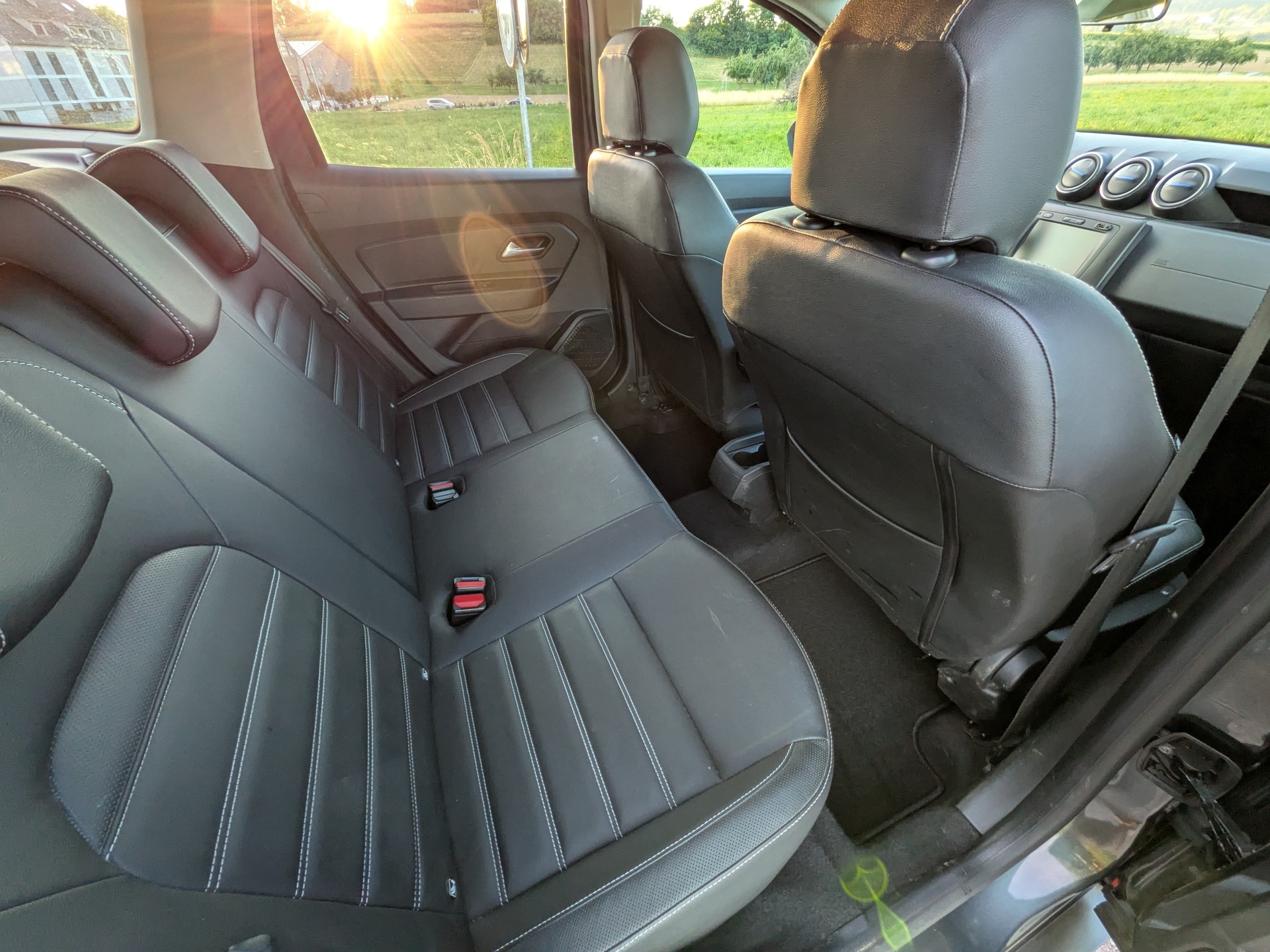 DACIA Duster TCe 150 Prestige 4x4-image-16