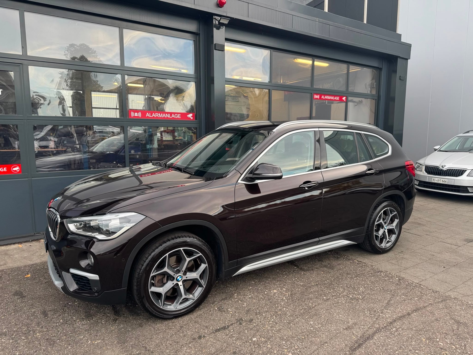 BMW X1 xDrive 20i Sport Line Steptronic-image-2
