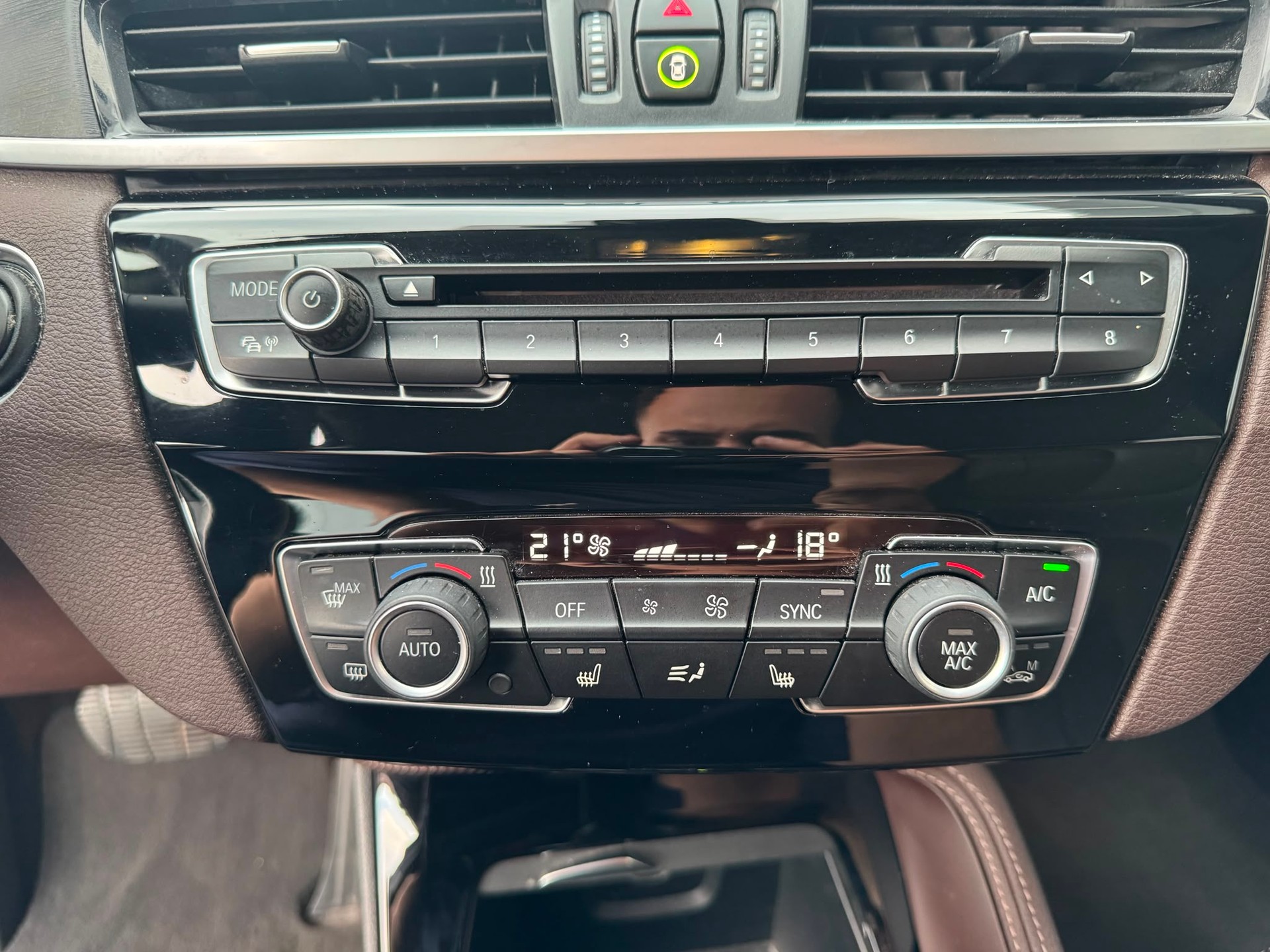 BMW X1 xDrive 20i Sport Line Steptronic-image-13