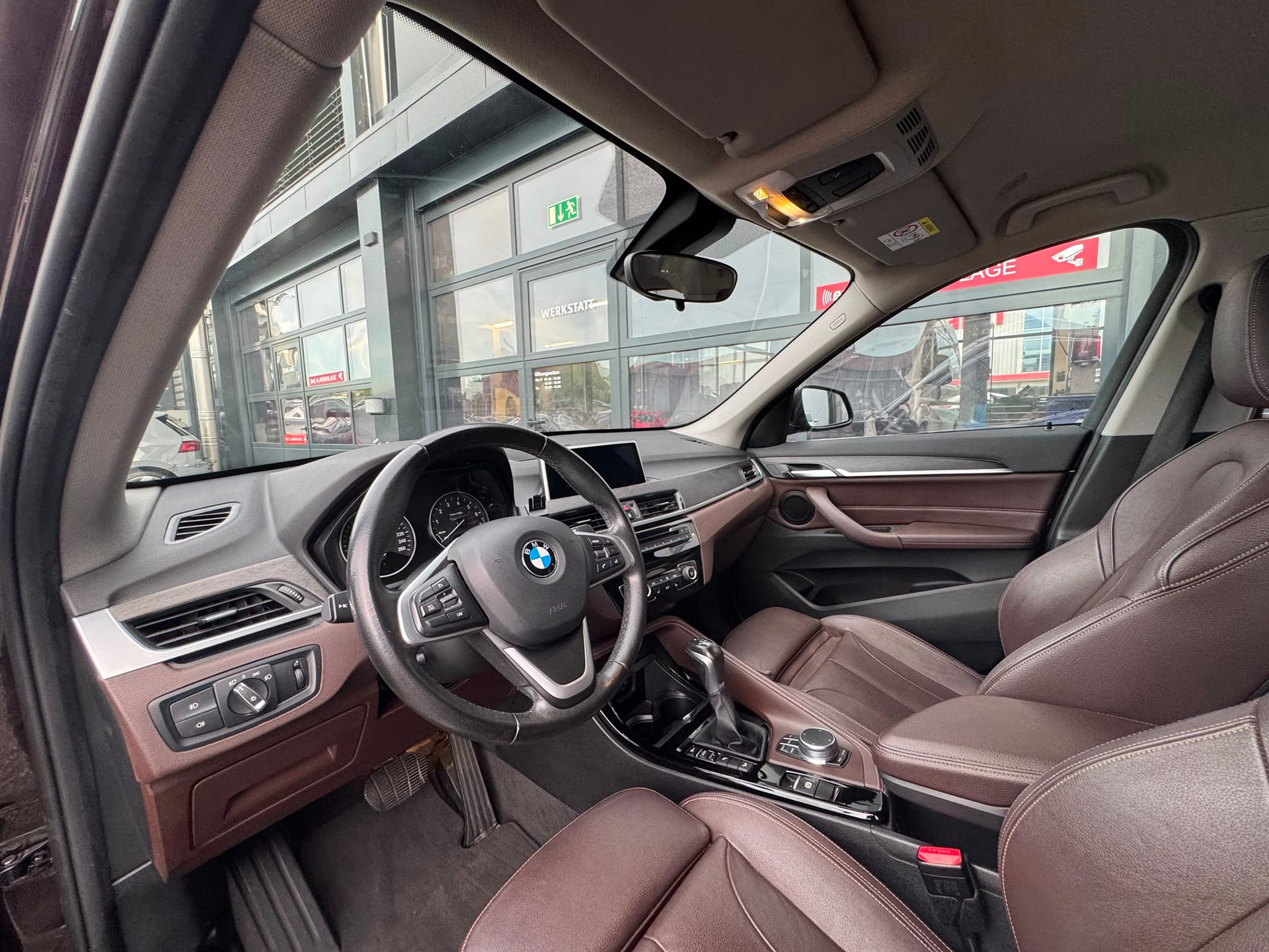 BMW X1 xDrive 20i Sport Line Steptronic-image-7