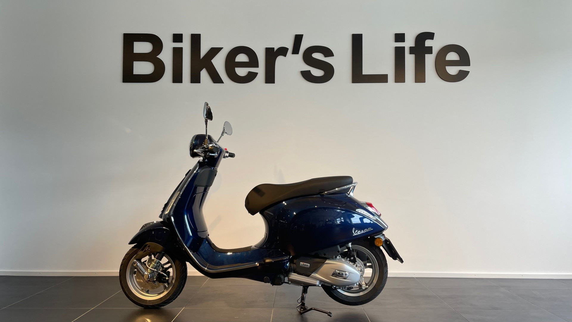 PIAGGIO Vespa Primavera 125-showroom-element-1