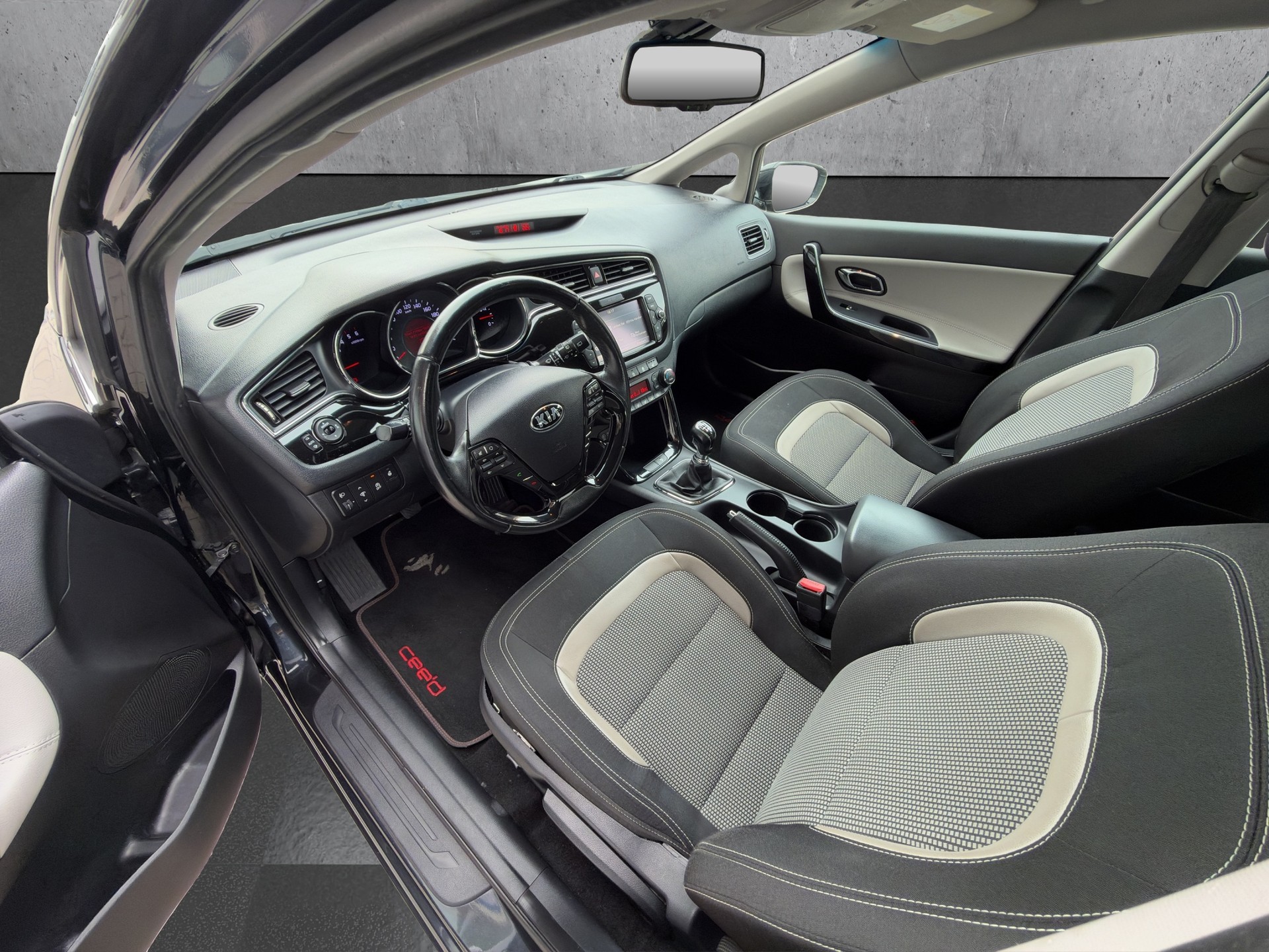 KIA Cee'd Sportswagon 1.6 CRDi Trend-image-9