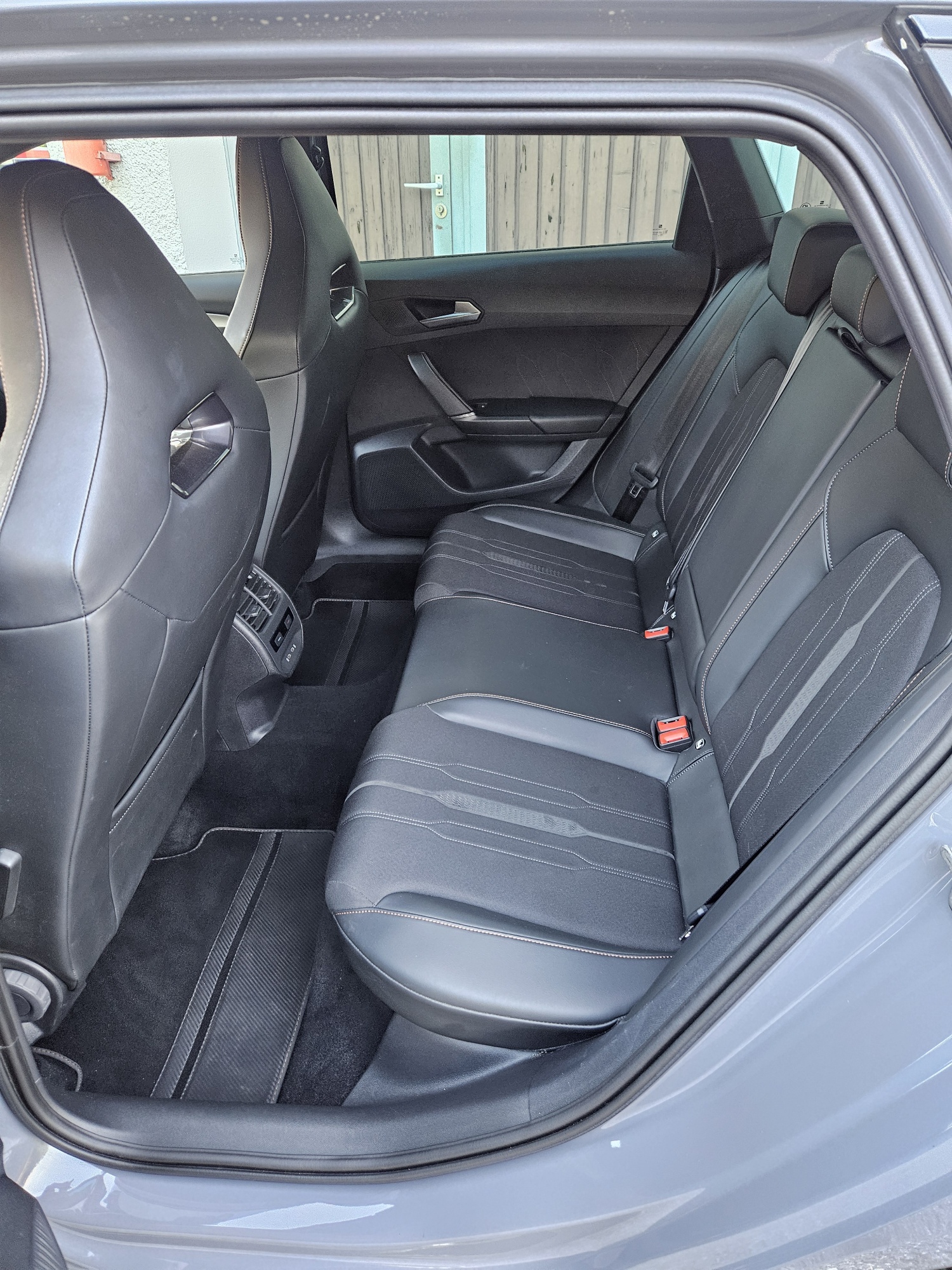 CUPRA LEON ST 1.4 e-HYBRID pHEV DSG-image-6