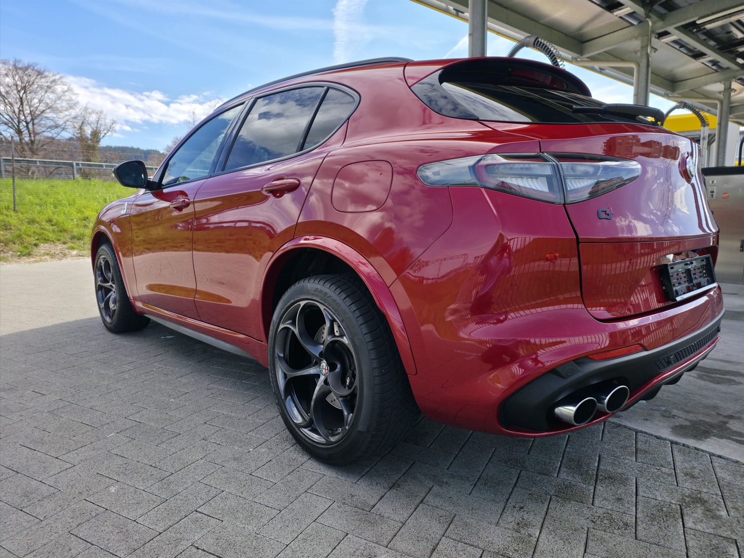 ALFA ROMEO 2.9 V6 Biturbo Q4 Quadrifoglio-image-1