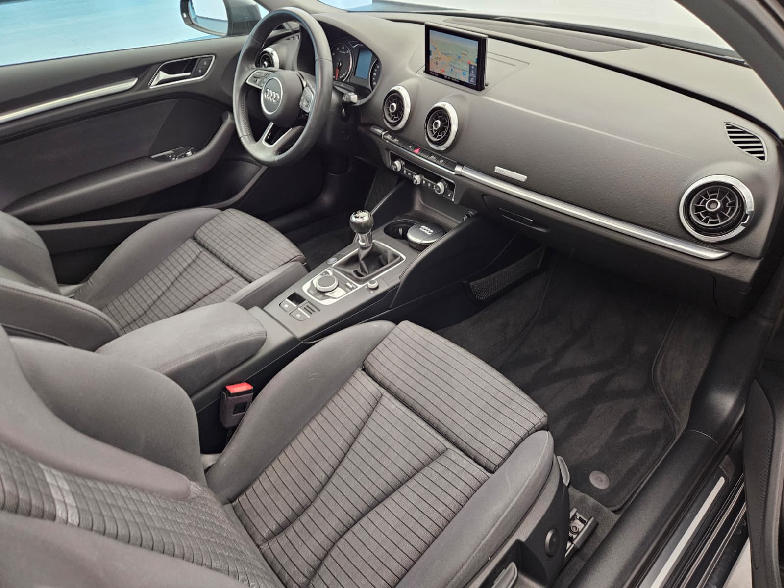 AUDI A3 1.5 TFSI Sport-image-11