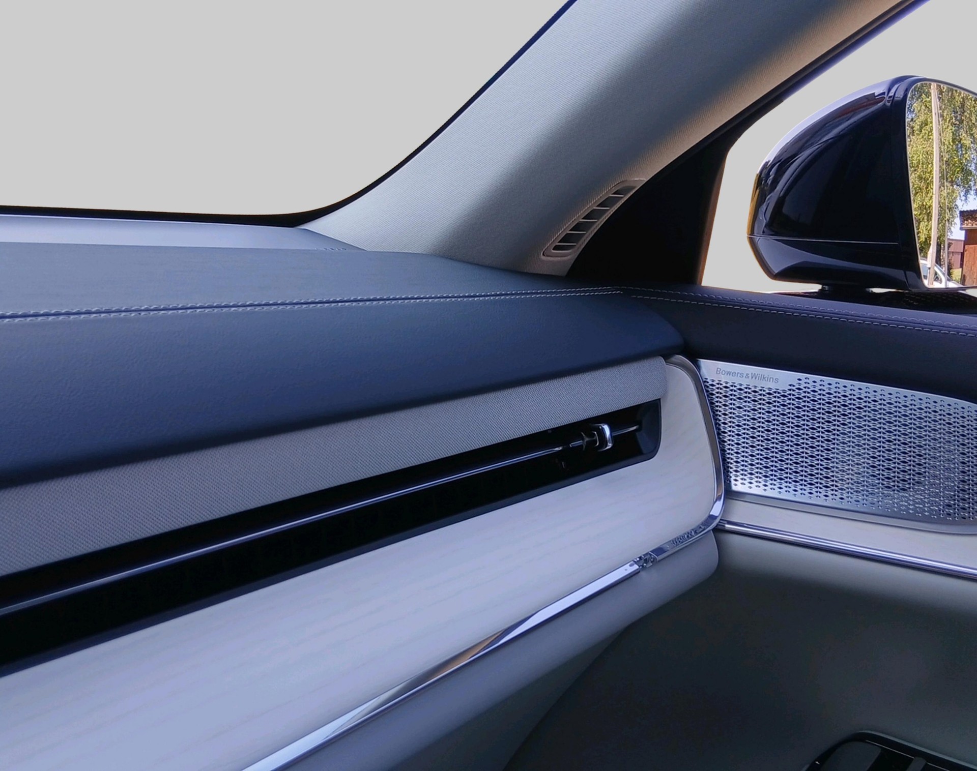 VOLVO EX 90 Twin Performance Ultra AWD-image-17