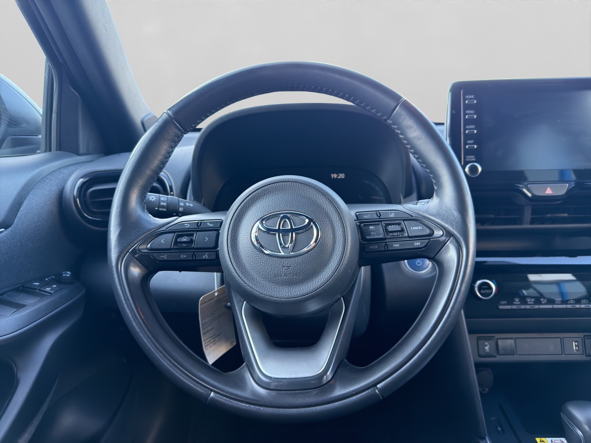 TOYOTA Yaris Cross 1.5 Trend e-CVT-image-10
