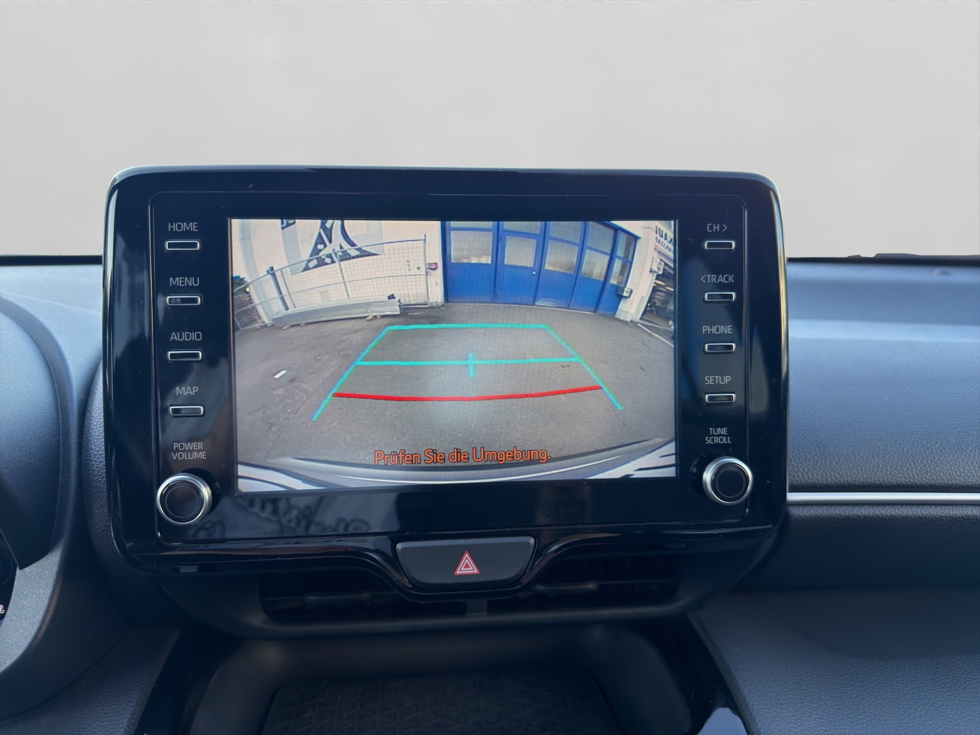 TOYOTA Yaris Cross 1.5 Trend e-CVT-image-11