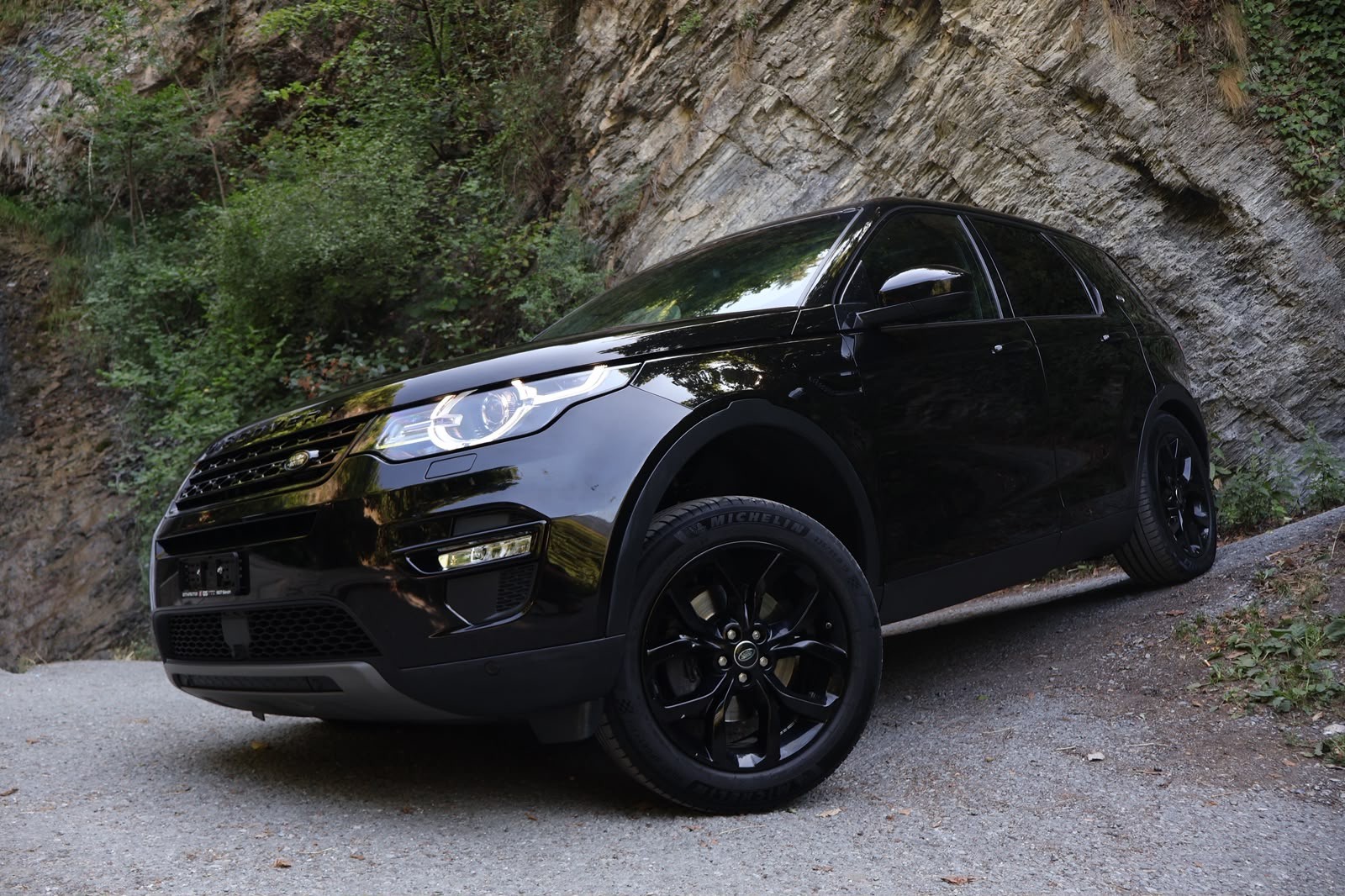 LAND ROVER Discovery Sport 2.0 Si4 SE AT9-showroom-element-1