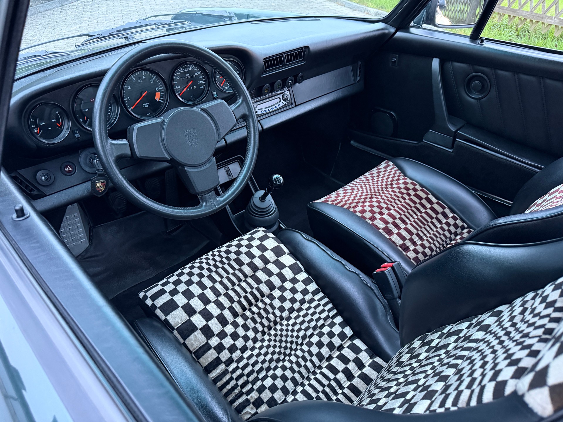 PORSCHE Carrera 3.2-image-10
