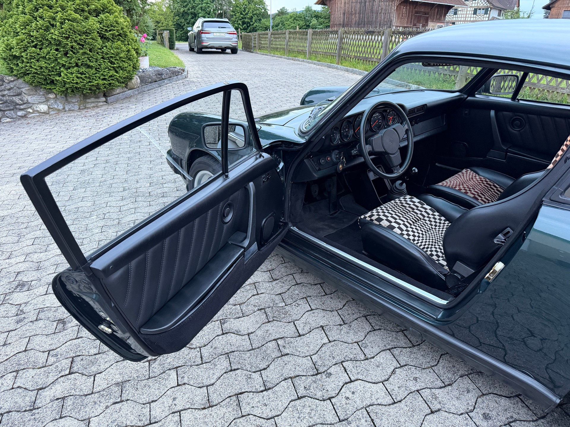 PORSCHE Carrera 3.2-image-8