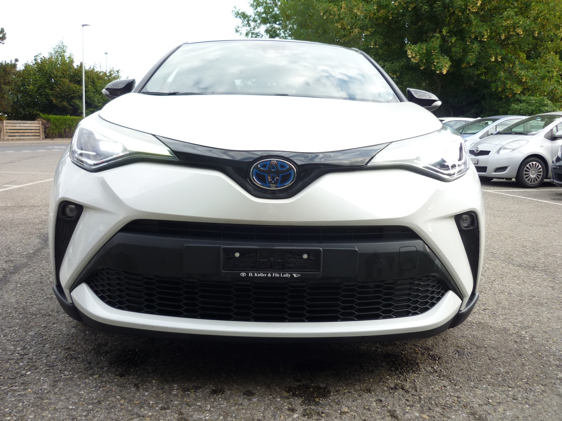 TOYOTA C-HR 1.8 HSD CVT Trend-image-1
