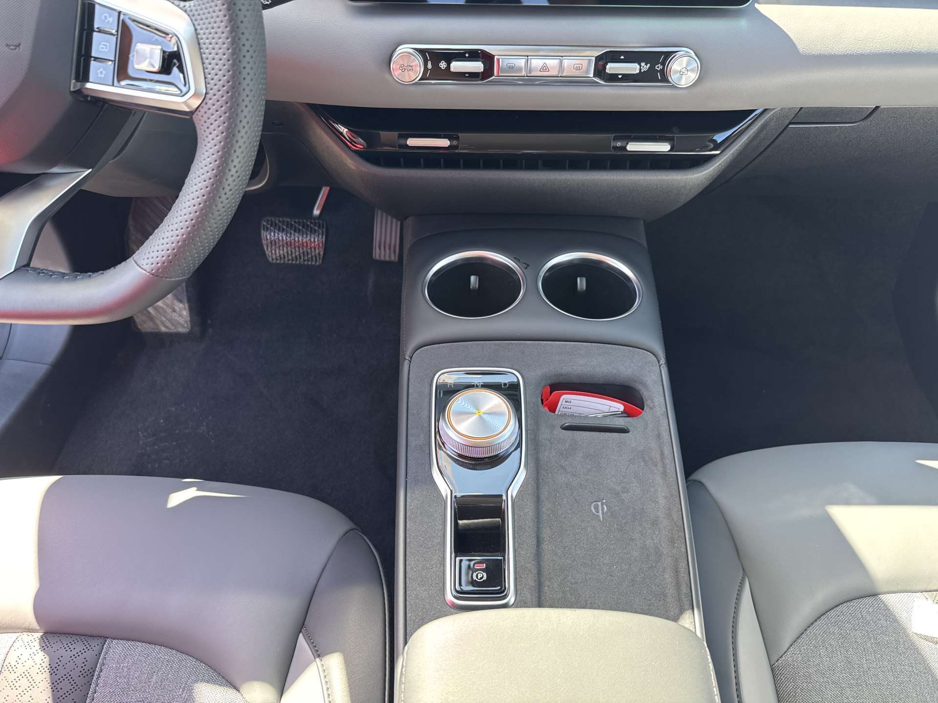 MG 4 EV 64kWh Premium Facelift Automat-image-11