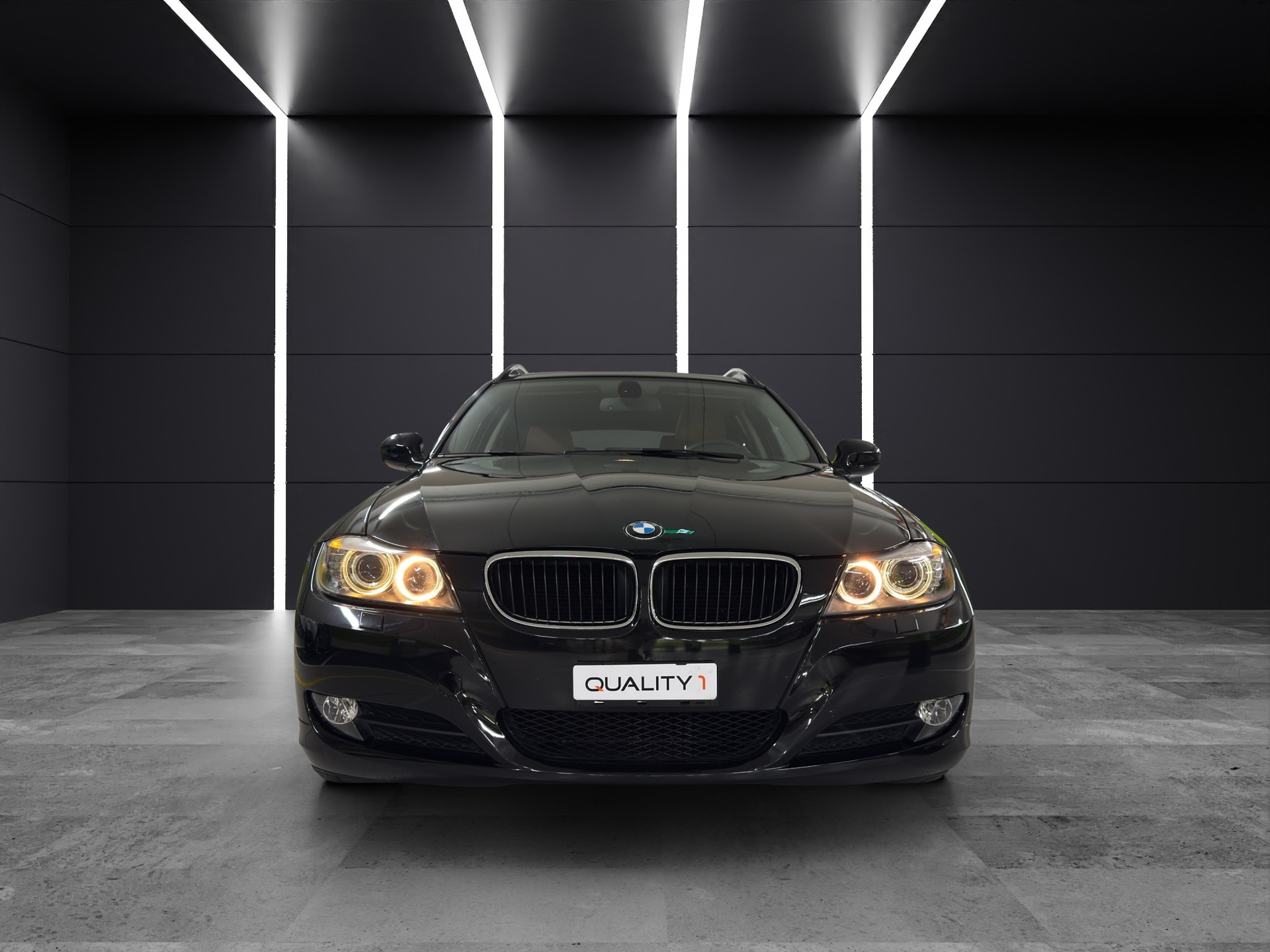 BMW 320i Touring AccessPlus Steptronic-image-1