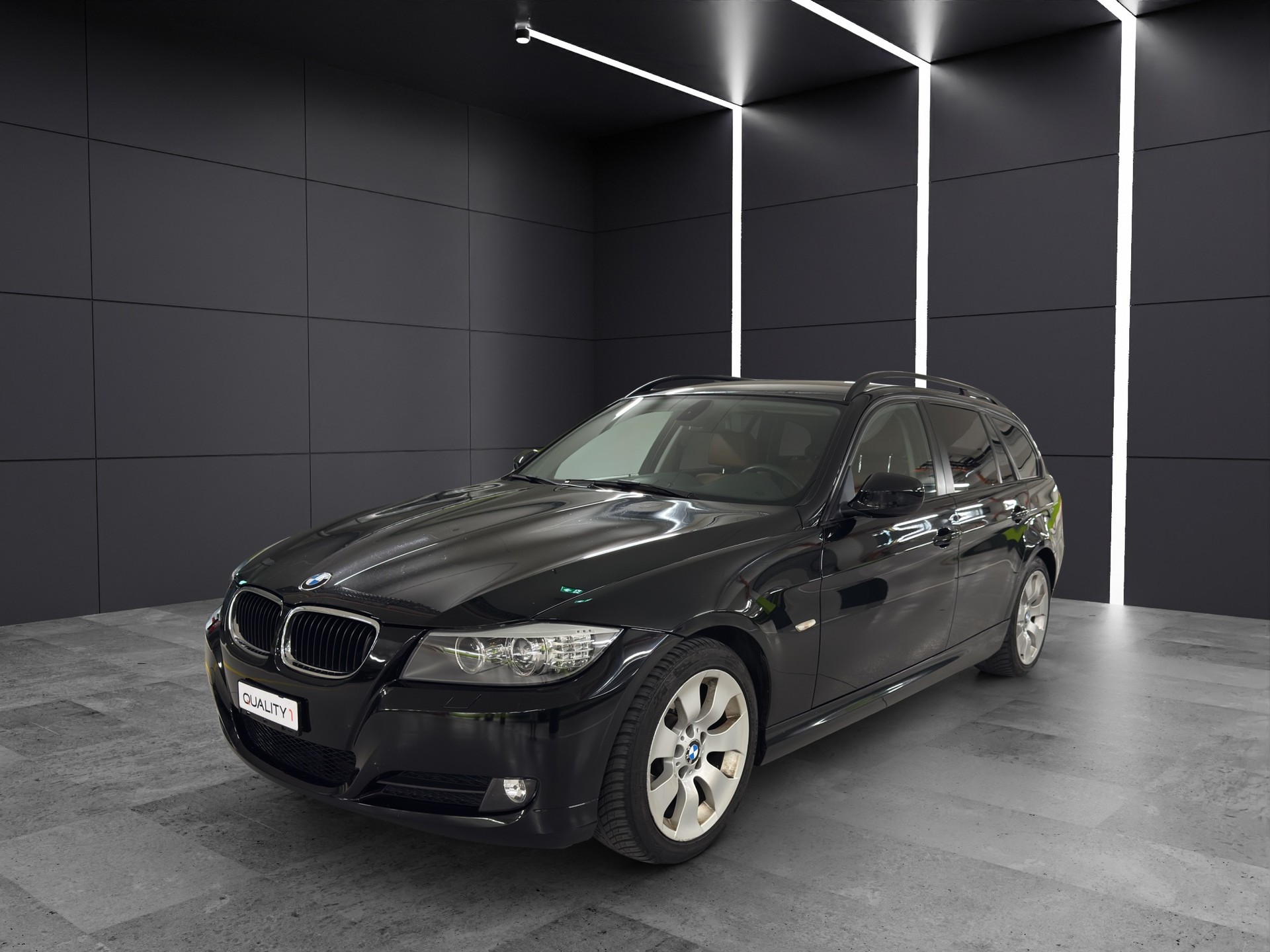 BMW 320i Touring AccessPlus Steptronic-image-0
