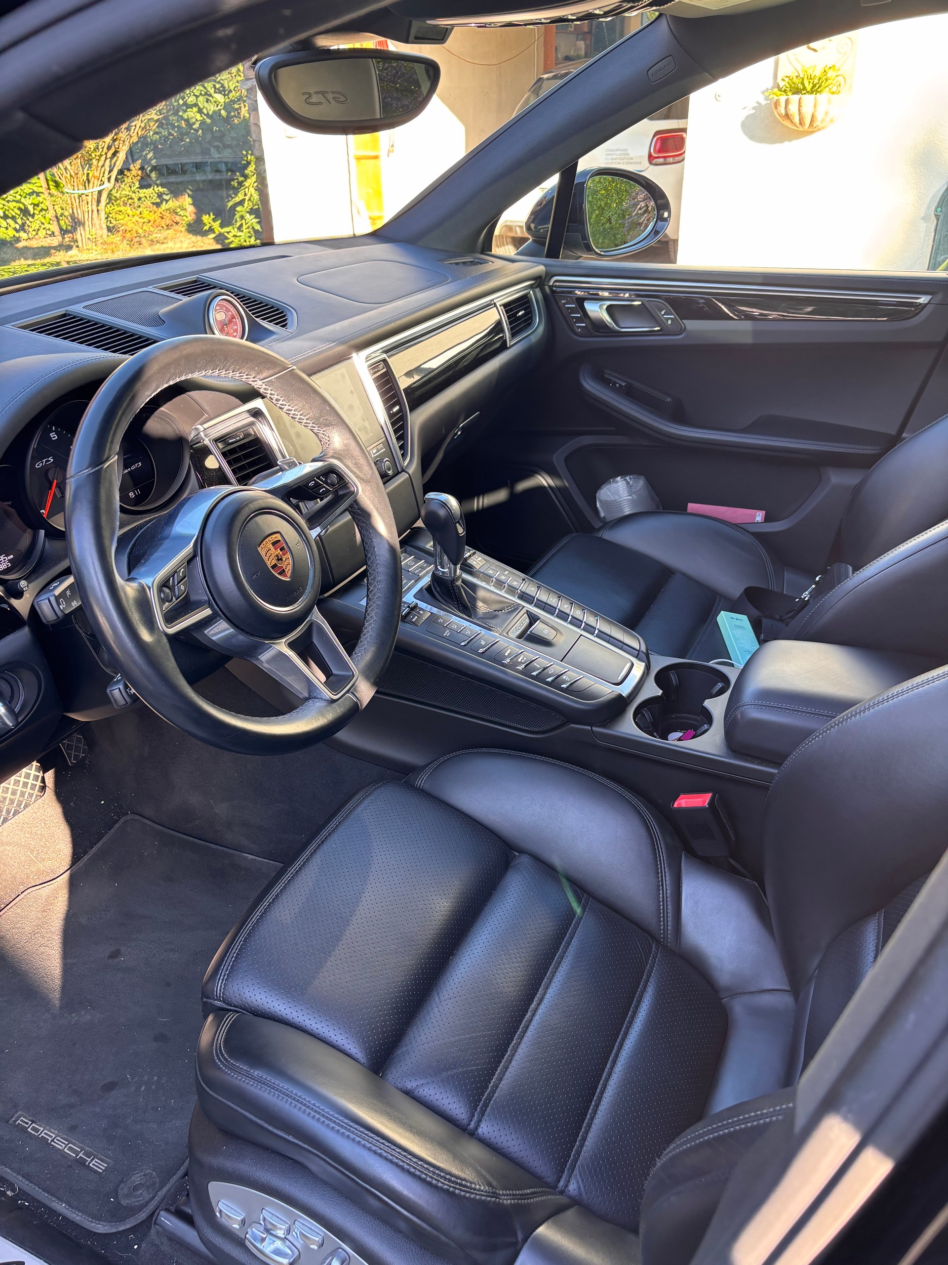 PORSCHE 3.0 V6 GTS-image-3