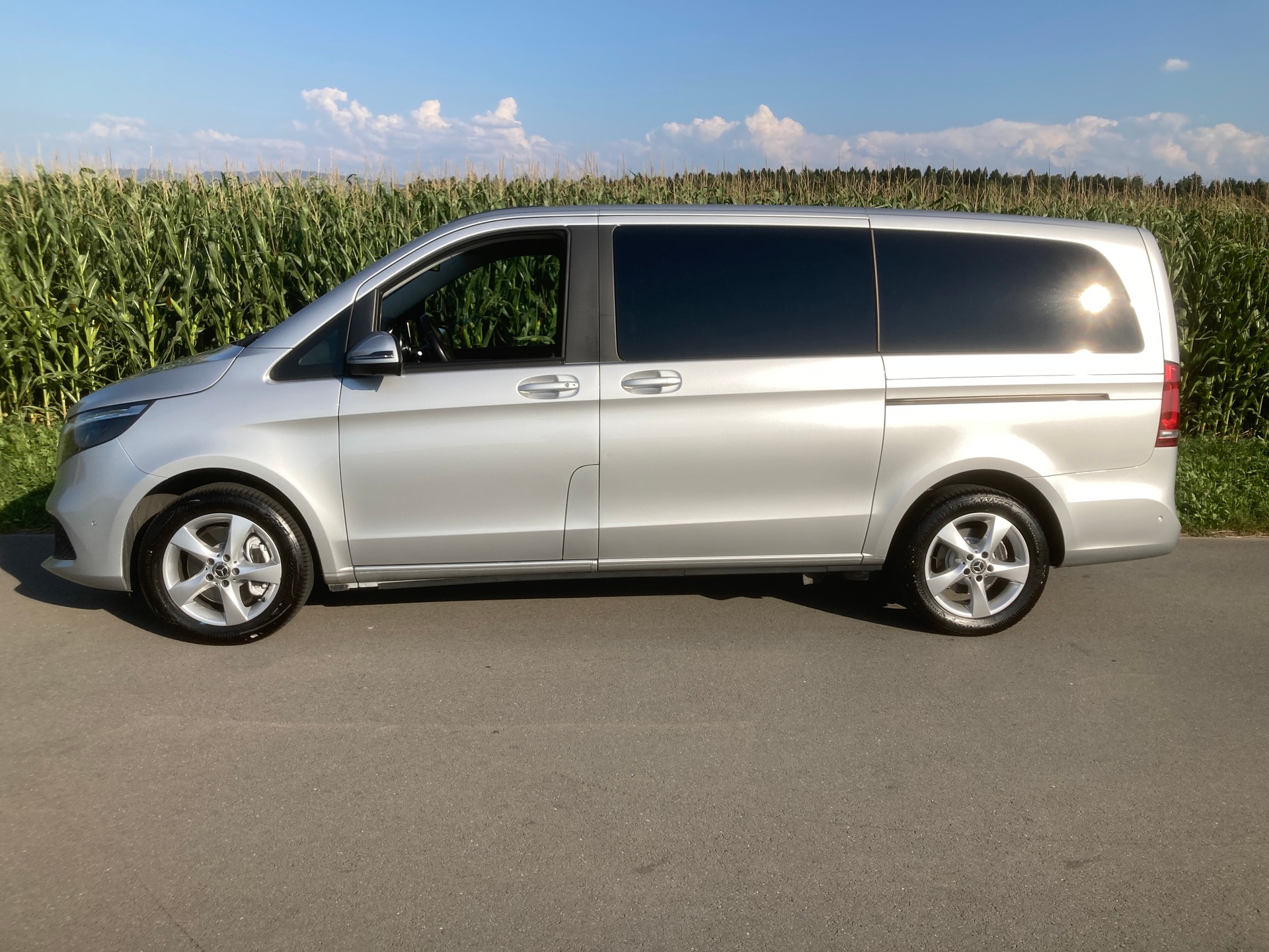 MERCEDES-BENZ V 220 d Trend lang 4Matic 9G-Tronic-image-4